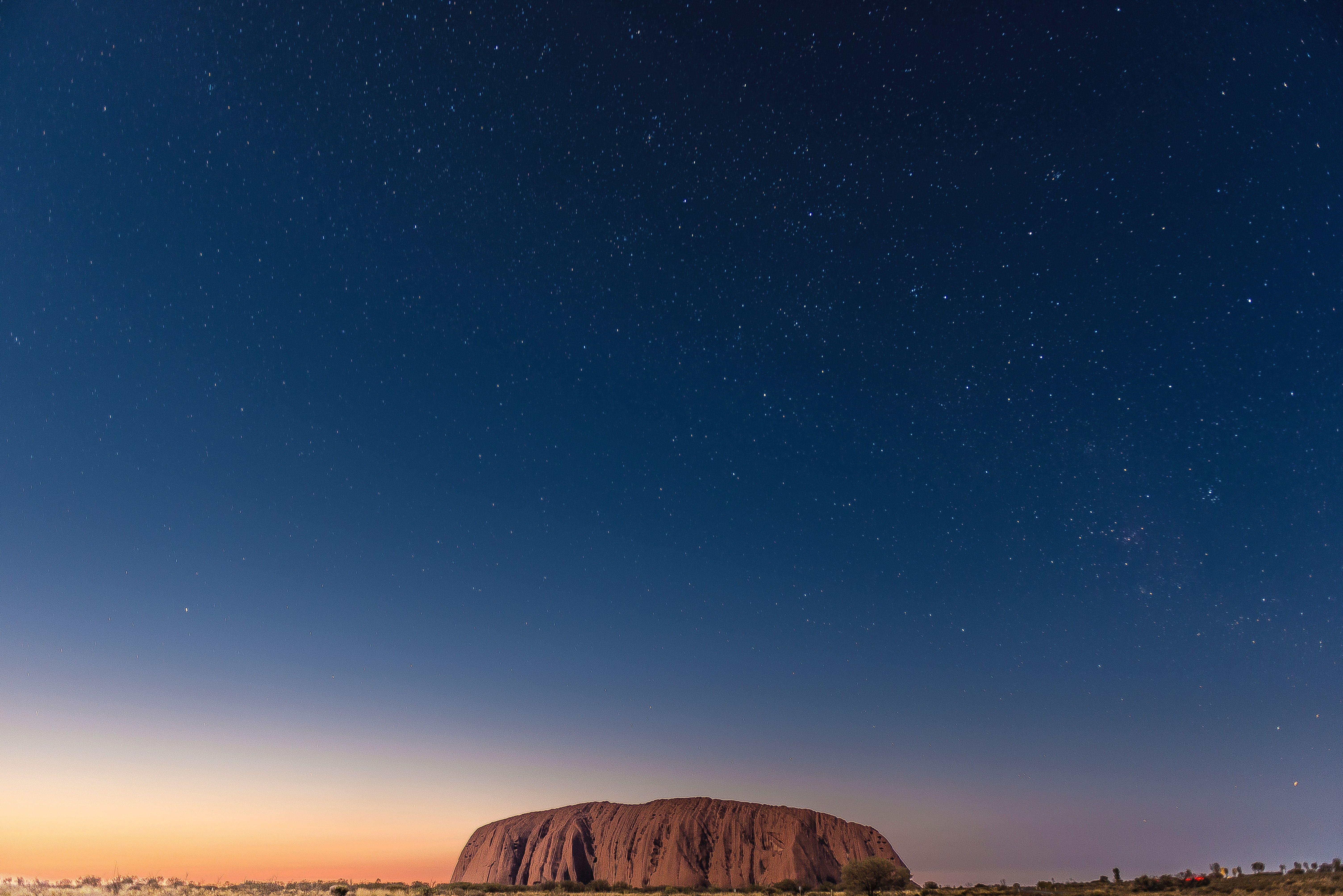 6016x4016 Uluru, Australia photo