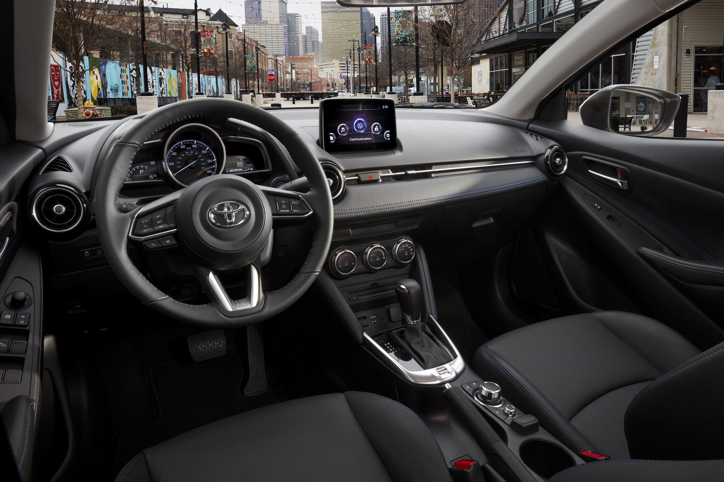 3000x2000 Toyota Yaris Sedan Interior Wallpaper (8)