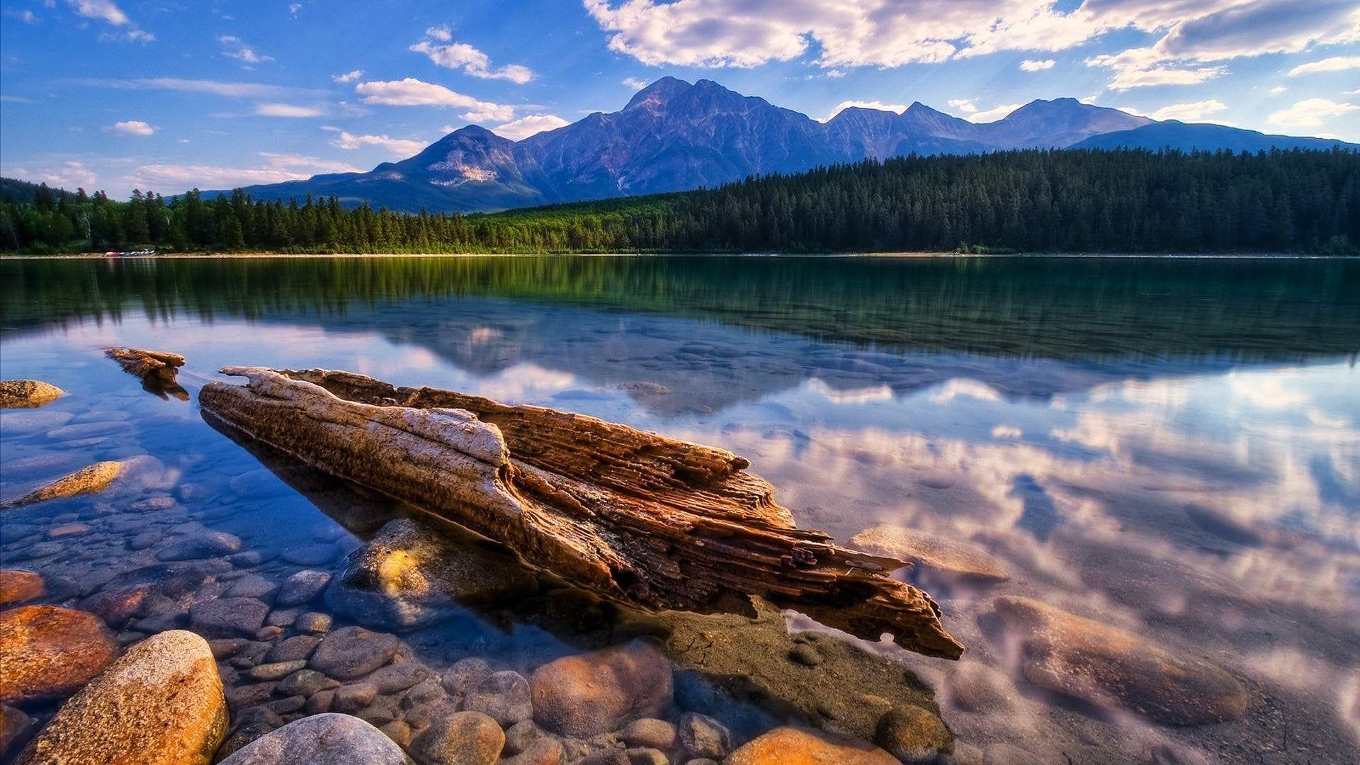 1920x1080 Mountain Lake Wallpaper [1920x1080]