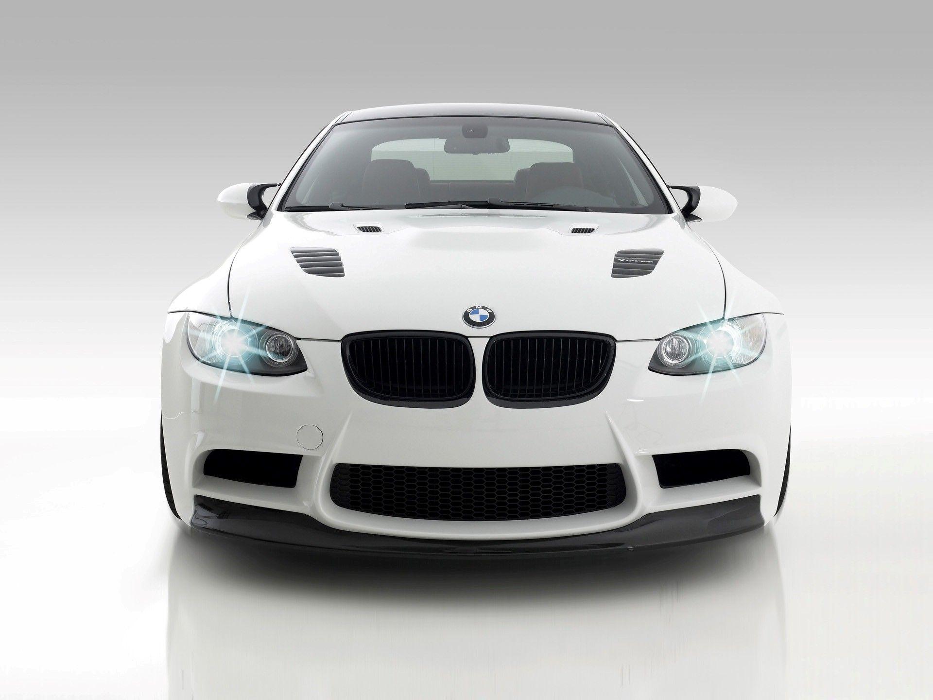 1920x1440 White BMW GTS3 Cars Wallpaper