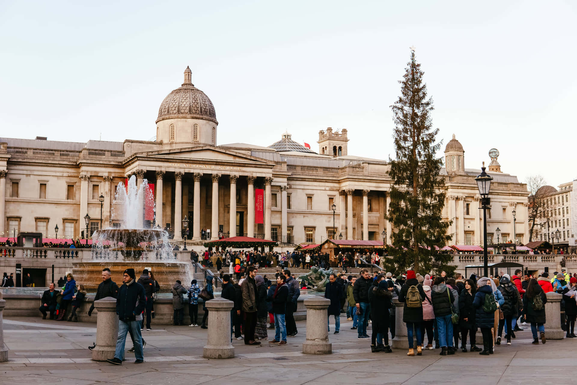 1920x1280 Trafalgar Square Wallpaper