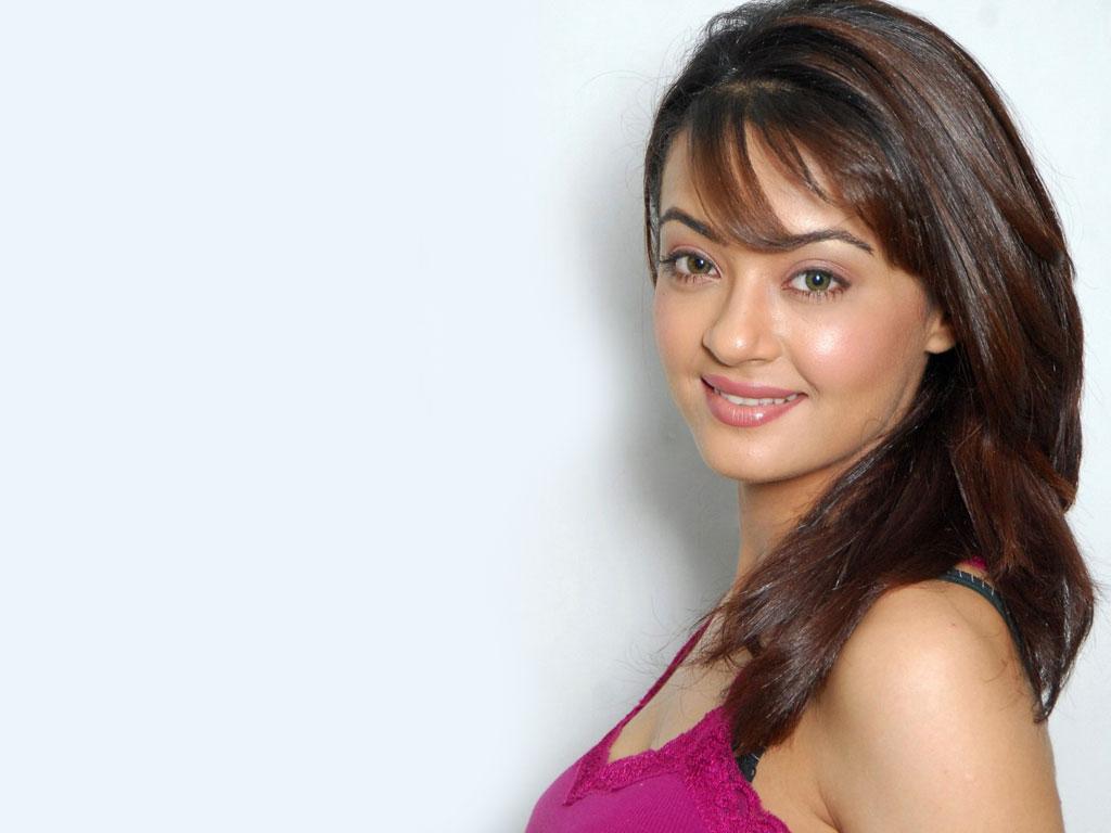 Surveen Chawla Wallpapers - Top Free Surveen Chawla Backgrounds ...