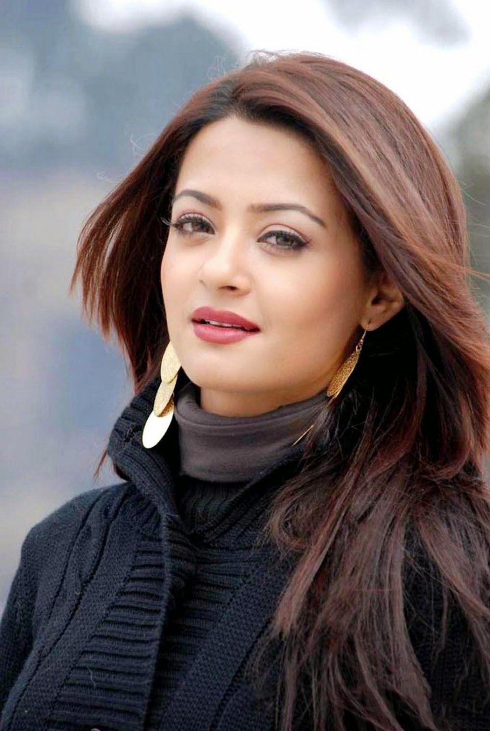 1000x1493 Surveen Chawla hot photo. Surveen Chawla. Tamil actress