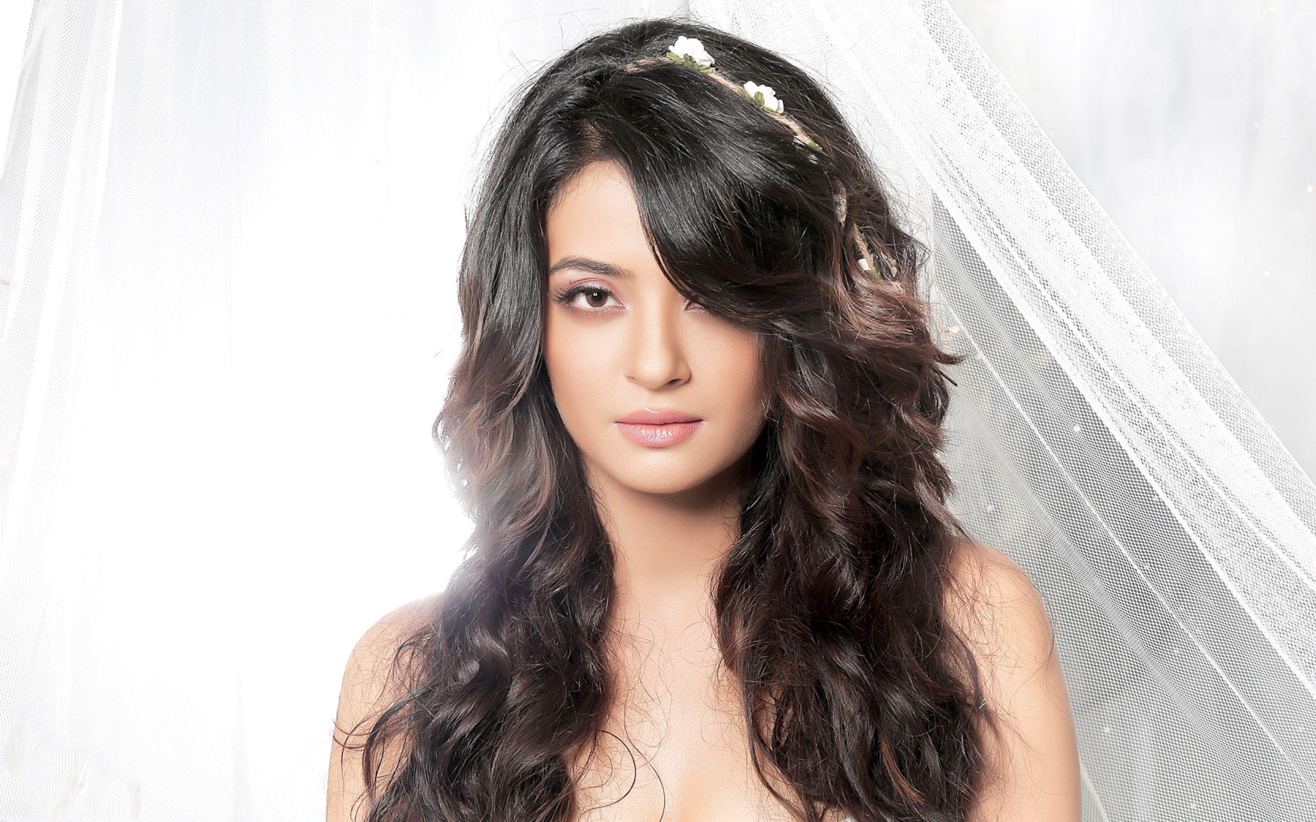 Surveen Chawla Wallpapers Top Free Surveen Chawla Backgrounds — free download