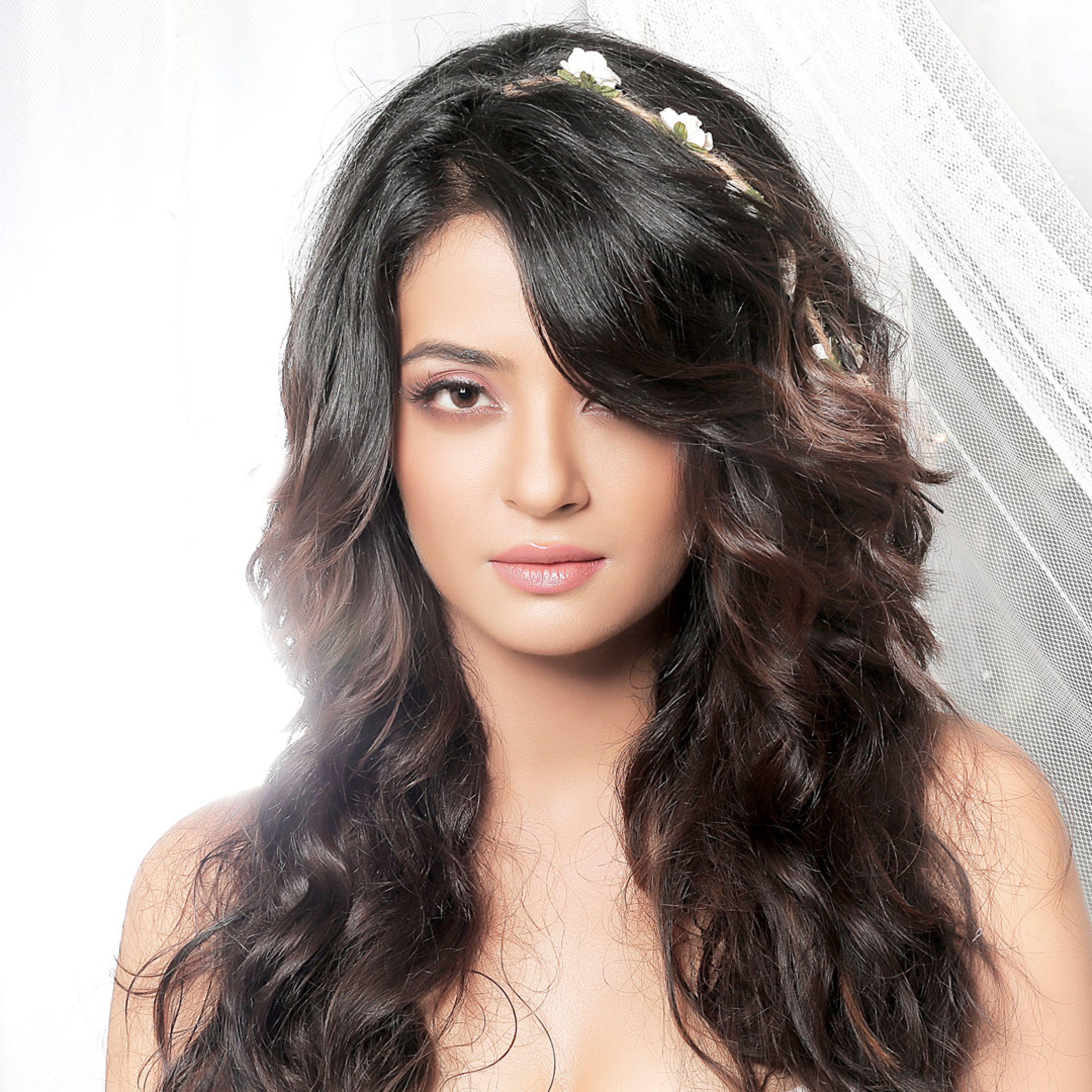 2932x2932 Surveen Chawla HD Wallpaper Download iPad Pro Retina