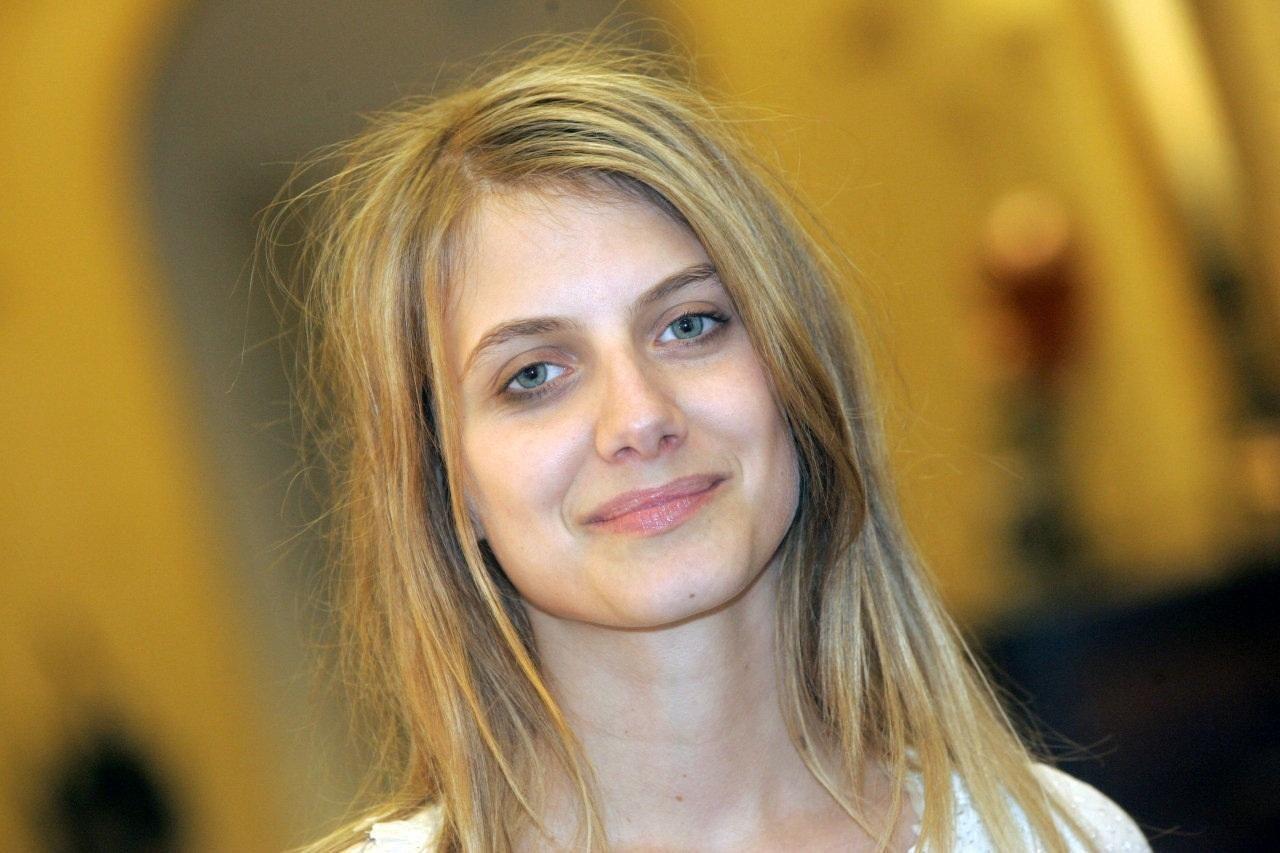1280x853 Melanie Laurent Wallpaper