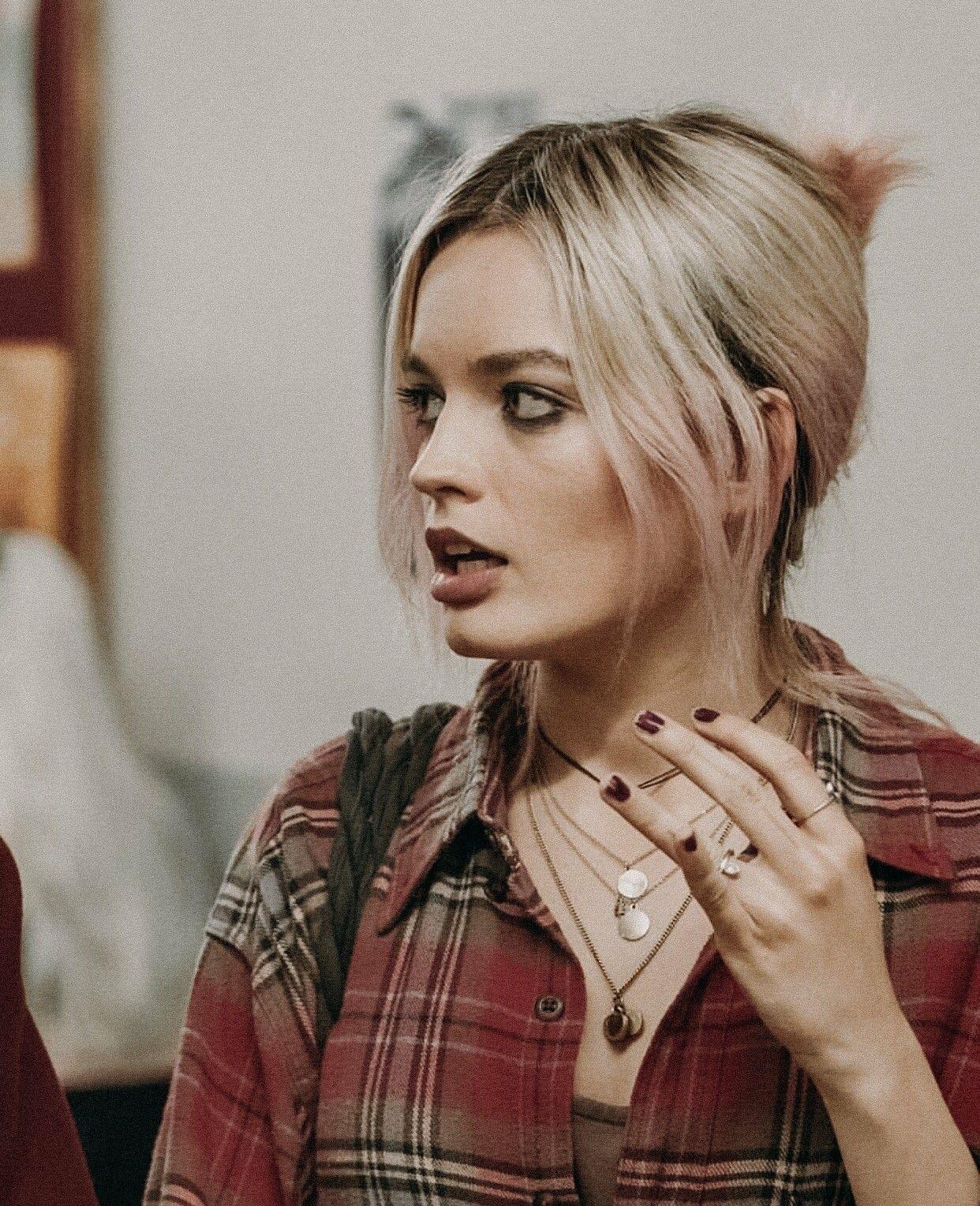 1242x1528 Maeve Wiley Wallpaper