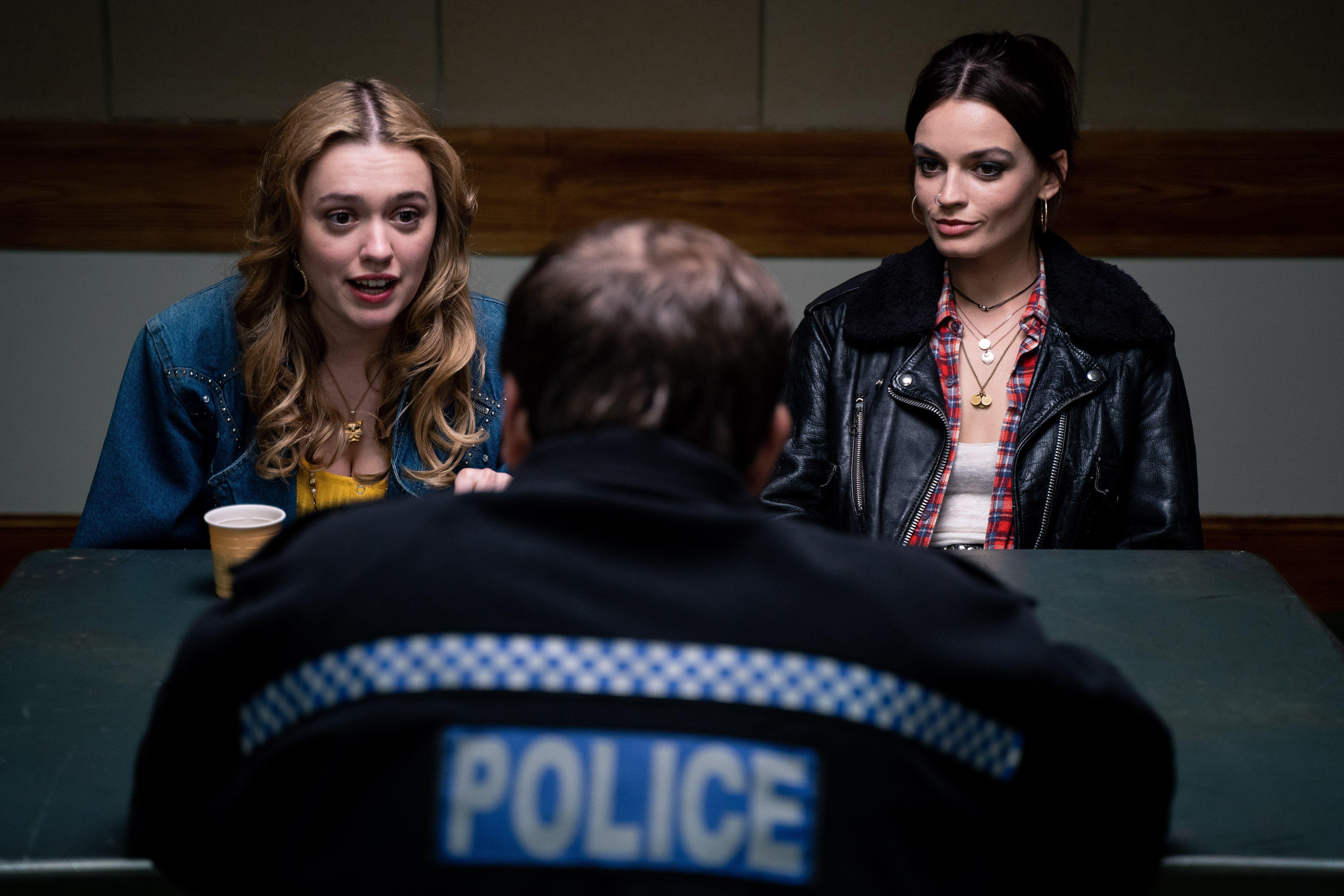 5729x3819 Sex Education Season 2: Emma Mackey On Maeve's Story