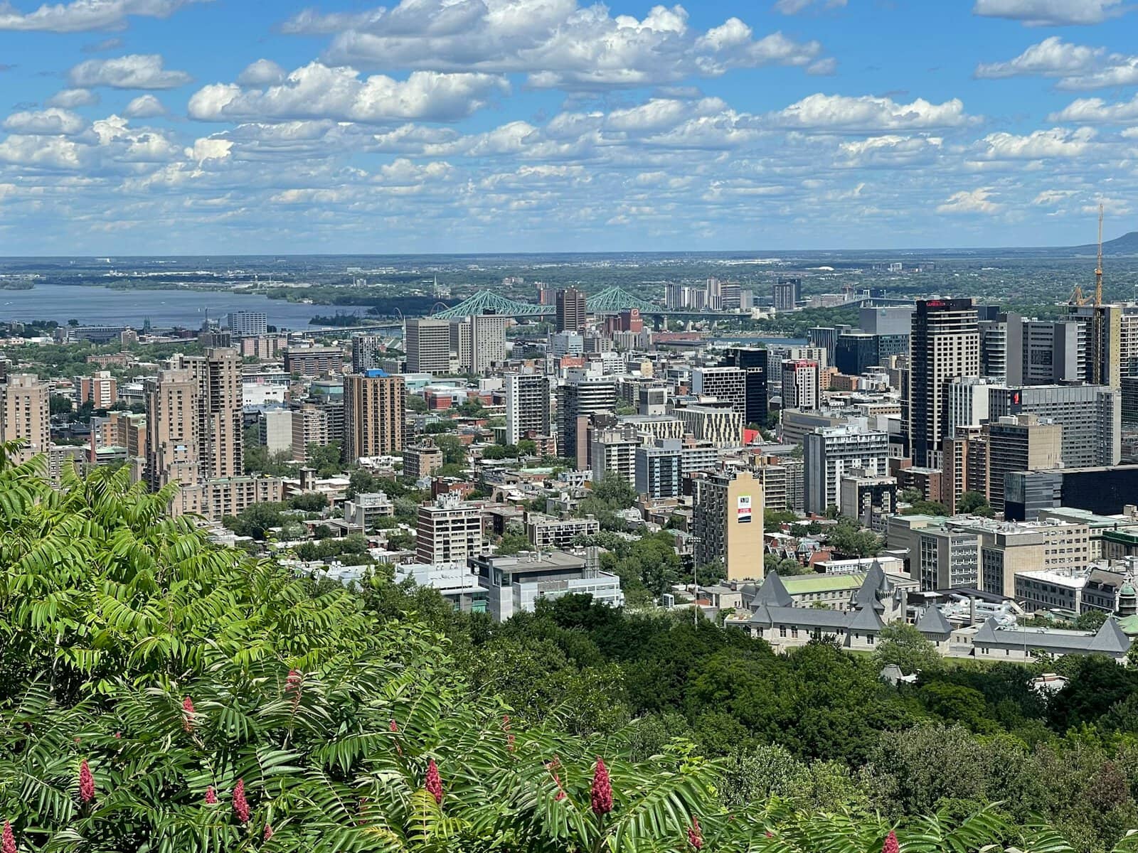 1600x1200 Ultimate Guide to Montreal, Parks, and Neighborhoods. USA Travel Guide
