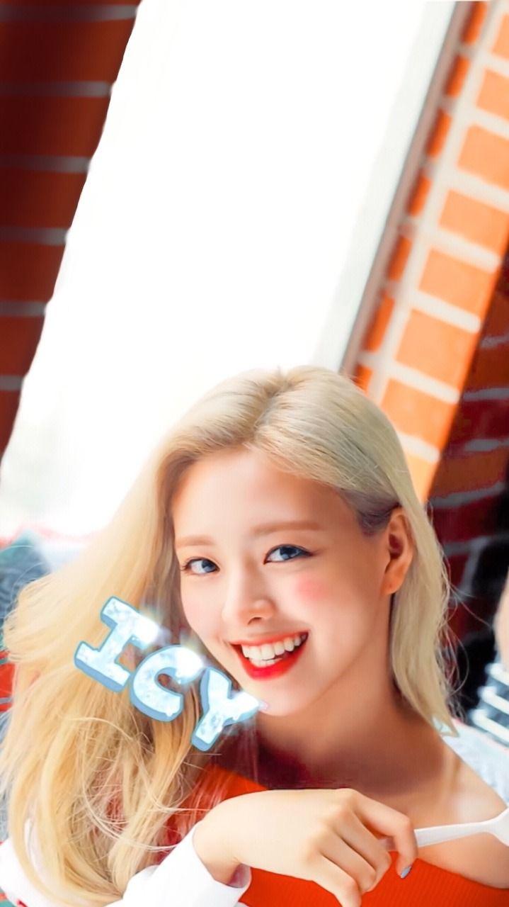 719x1280 girls