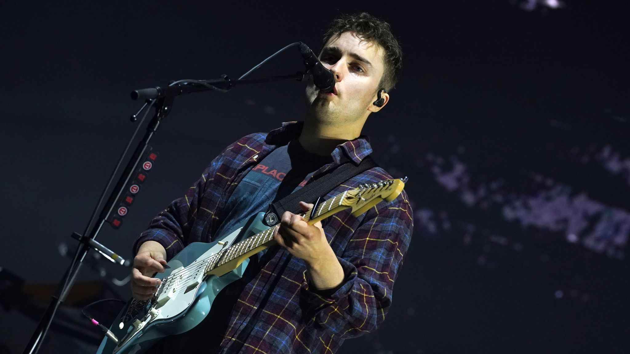 2048x1152 Sam Fender pulls out of concerts to look after his mental health