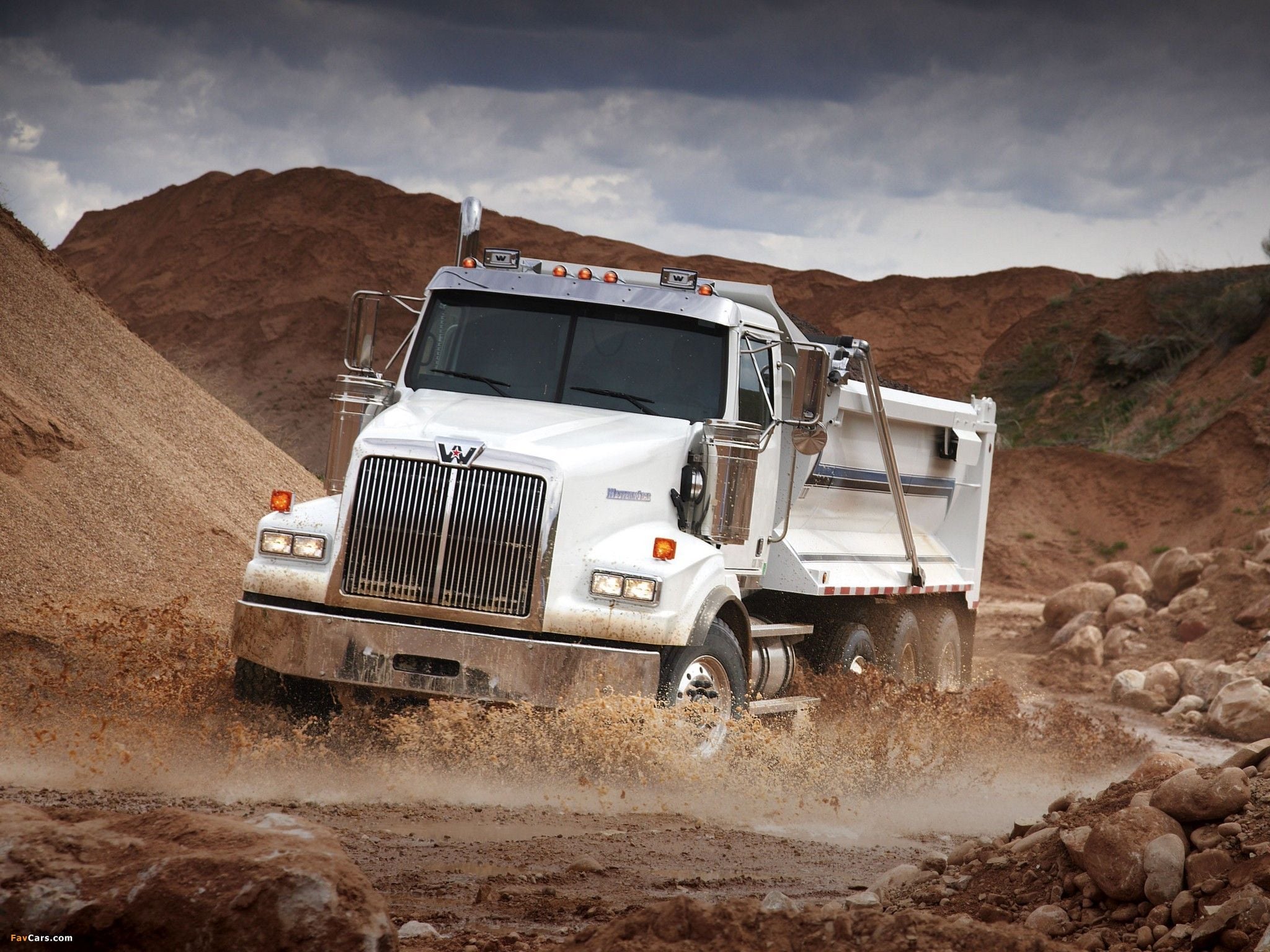 2048x1536 image of Western Star 4800 SB 8x4 Dump Truck 2008 (2048x1536)