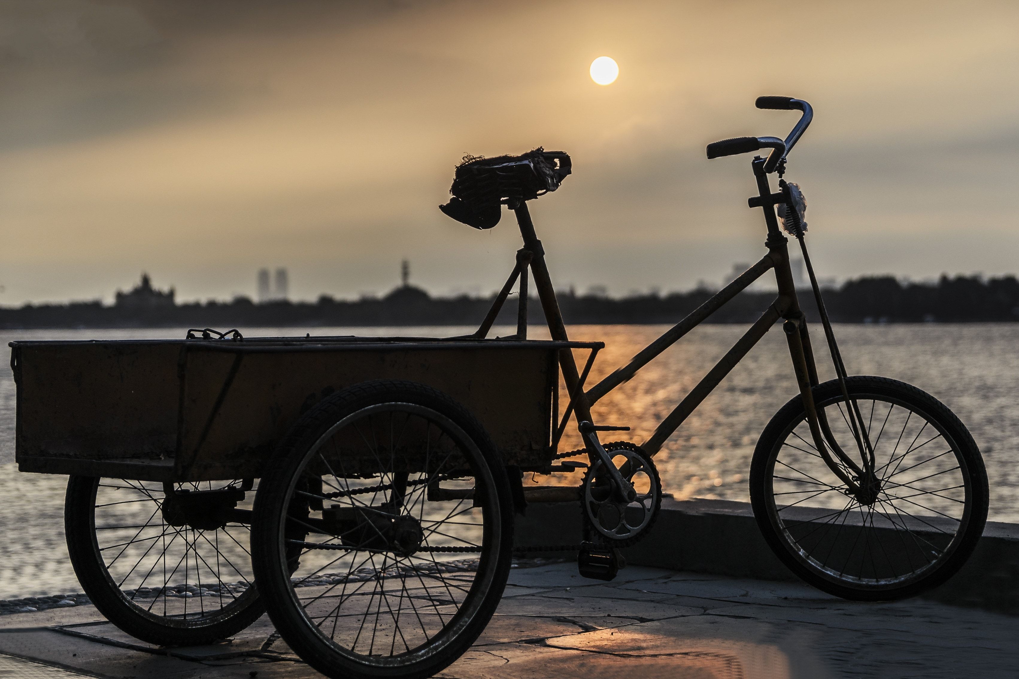 3404x2270 blue tricycle free image