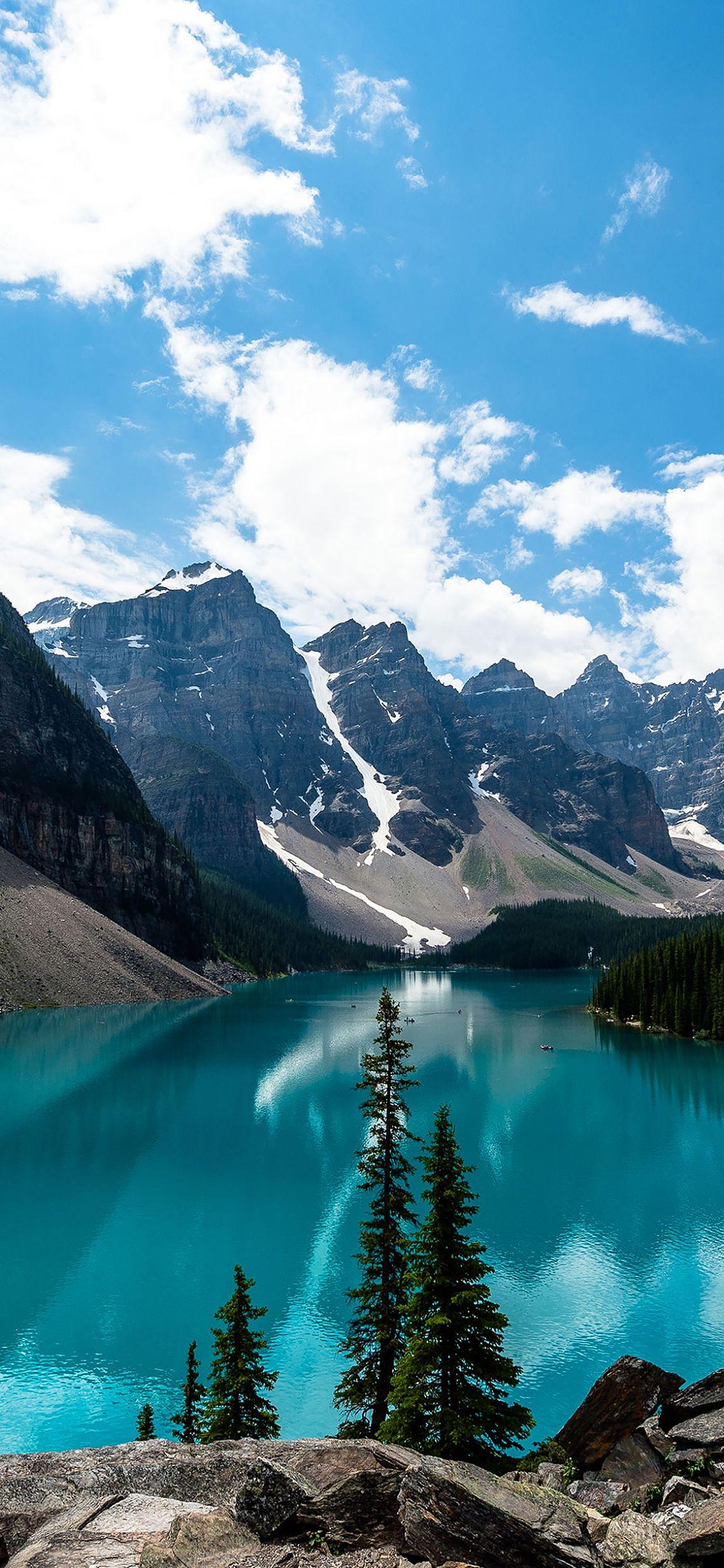 1125x2436 Wallpaper Emerald Lake Canada Mountain Wallpaper