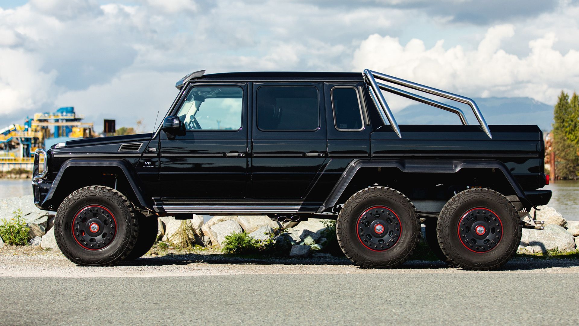 1920x1080 Our New Favorite Rich Person Put 000 Miles on Their G63 AMG 6x6—and It Just Sold for $900K