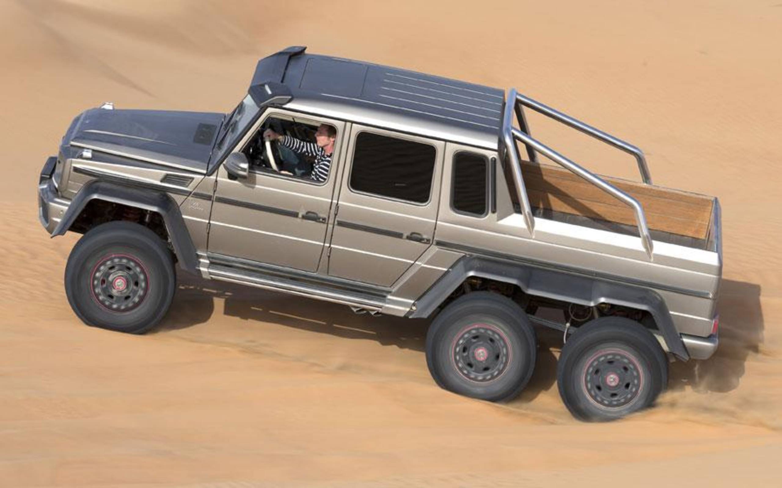 2560x1600 Mercedes Benz G63 AMG 6x6 Drive Review