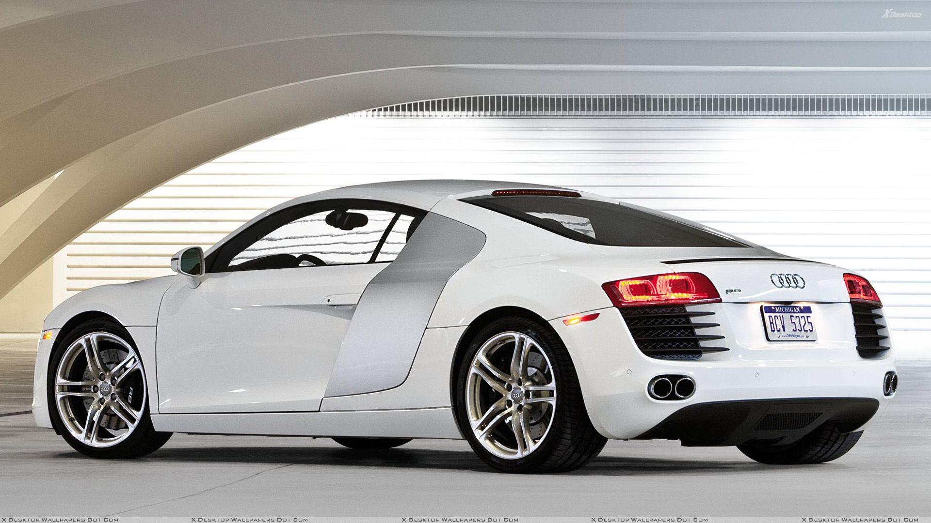 Audi r8 white