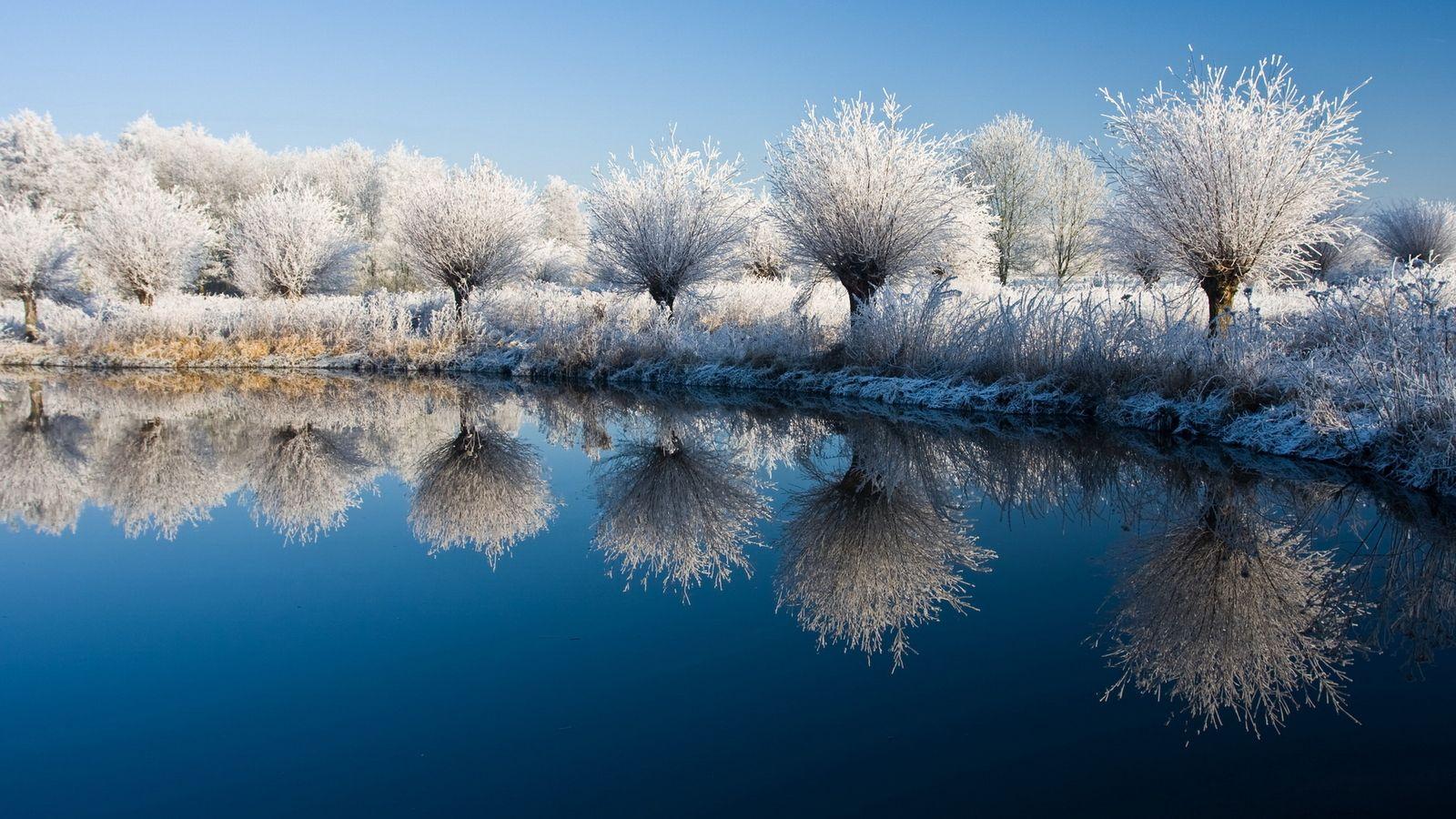 1600x900 Landscape Aesthetic Wallpaper