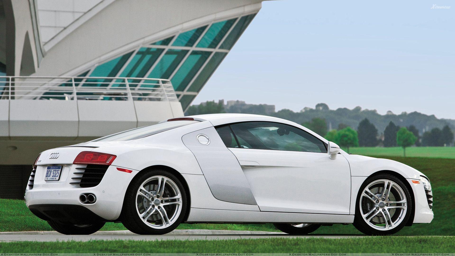 Audi r8 white