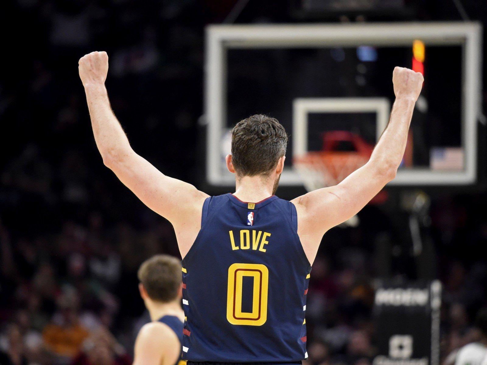 1600x1200 Cleveland Cavaliers Kevin Love Donates $000 to Arena Workers