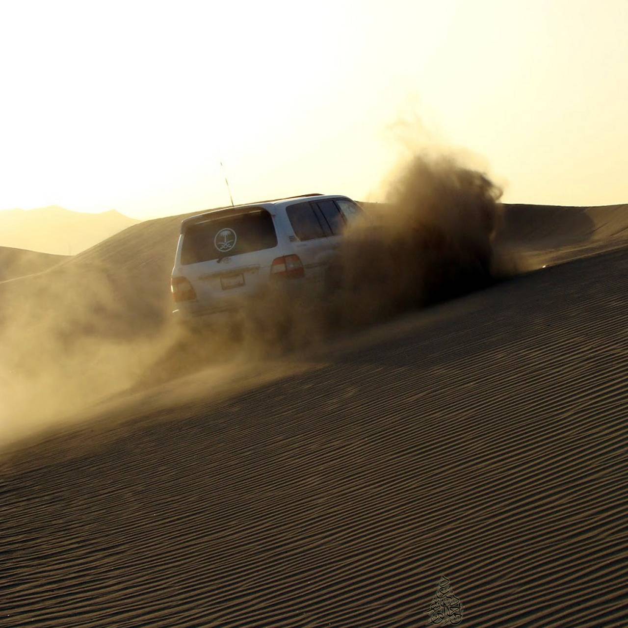 1280x1280 Land cruiser wallpaper