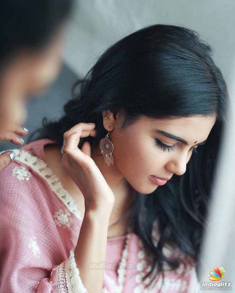 800x999 Kalyani Priyadarshan Photo Actress photo, image