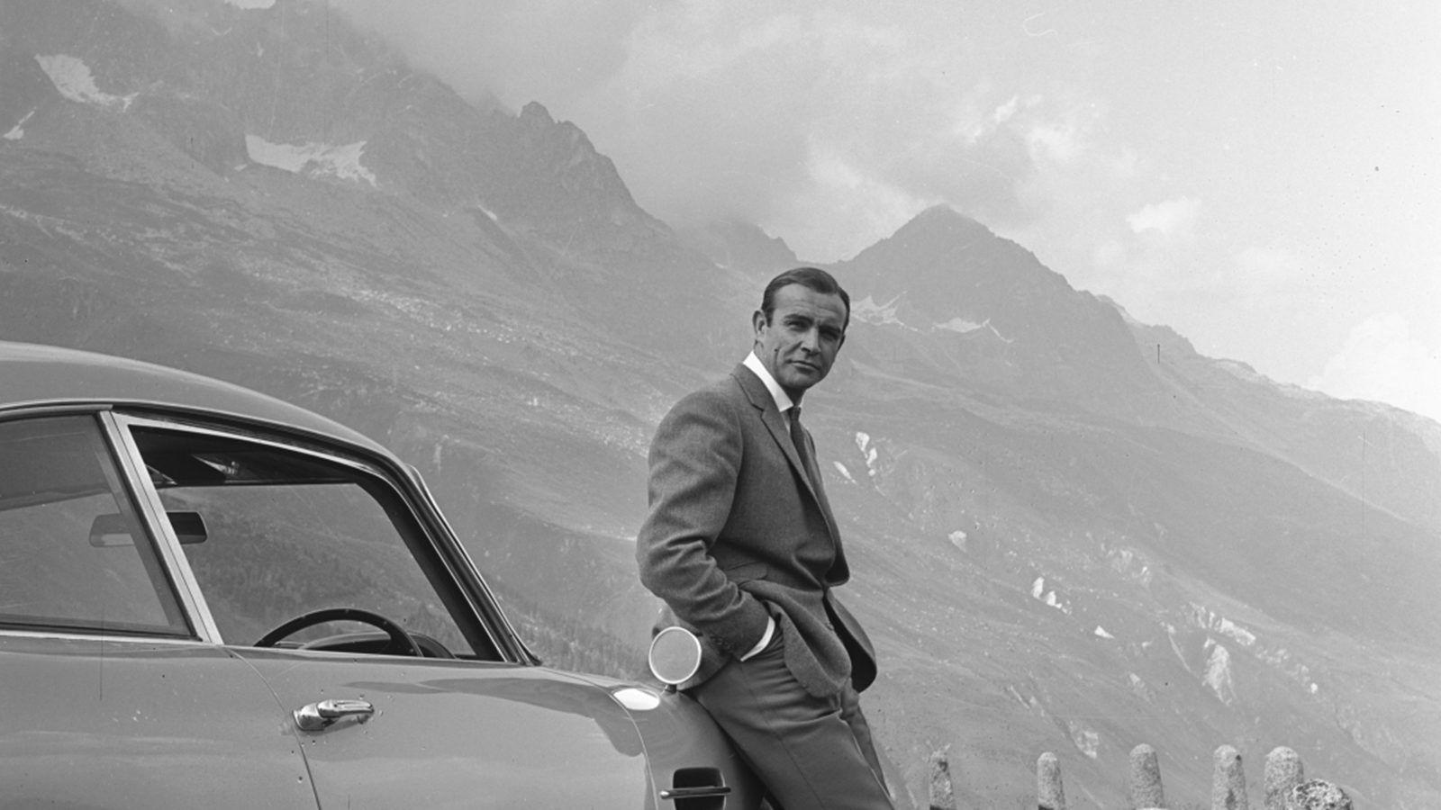 1600x900 The Man Who Would be King: Sean Connery