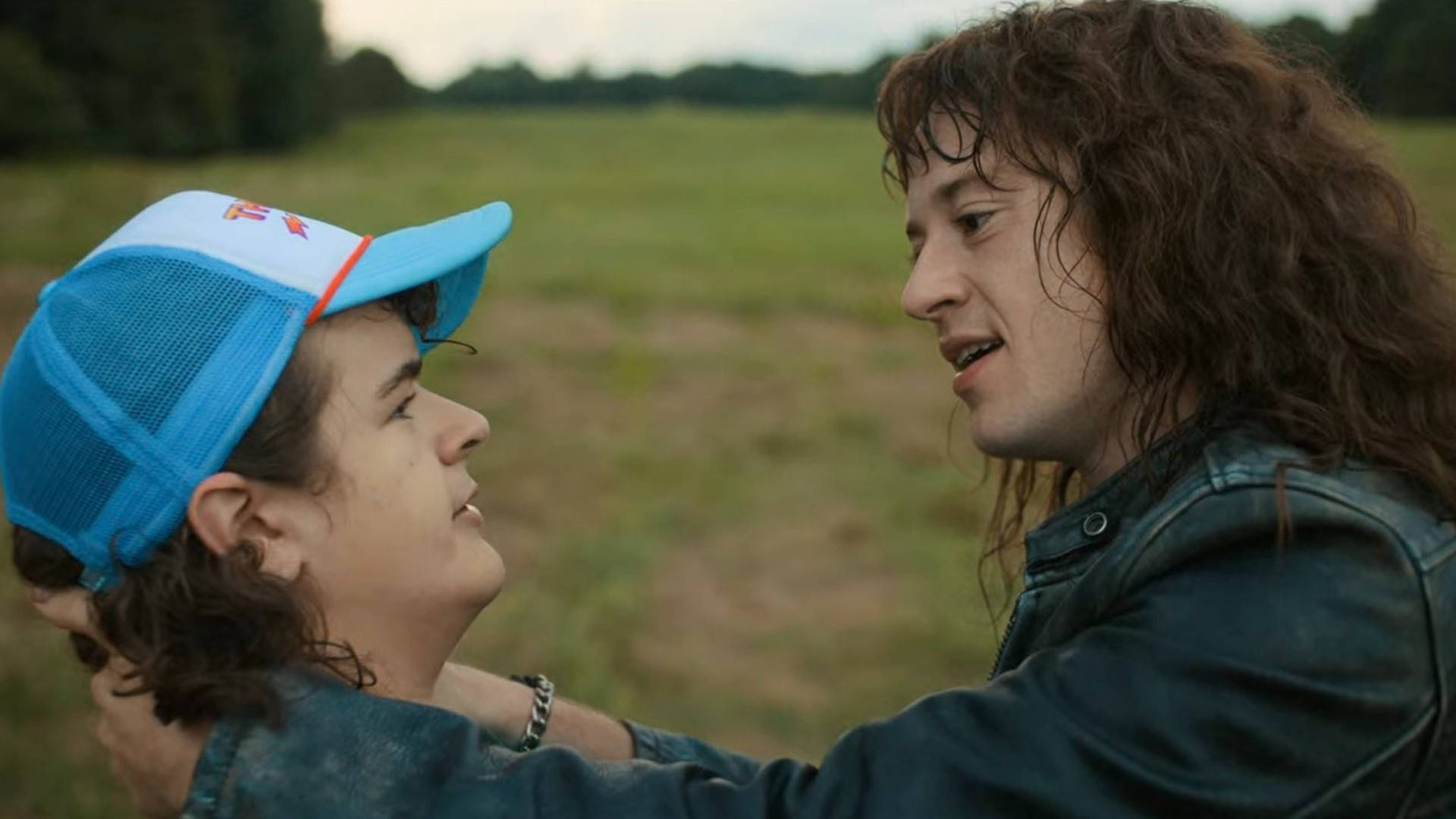 1920x1080 Download Joseph Quinn Hugging Gaten Matarazzo Wallpaper