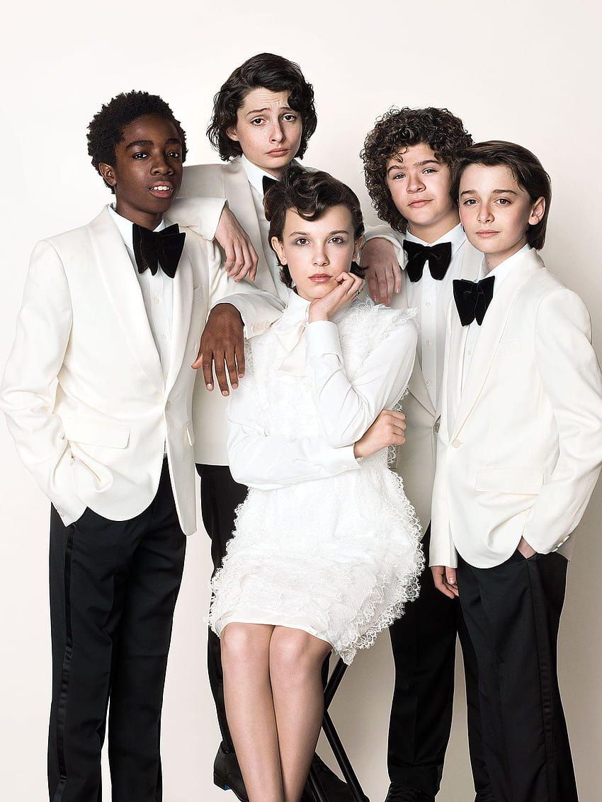 850x1133 Gaten Matarazzo, Finn Wolfhard, Millie Bobby Brown and Caleb, caleb mclaughlin HD phone wallpaper