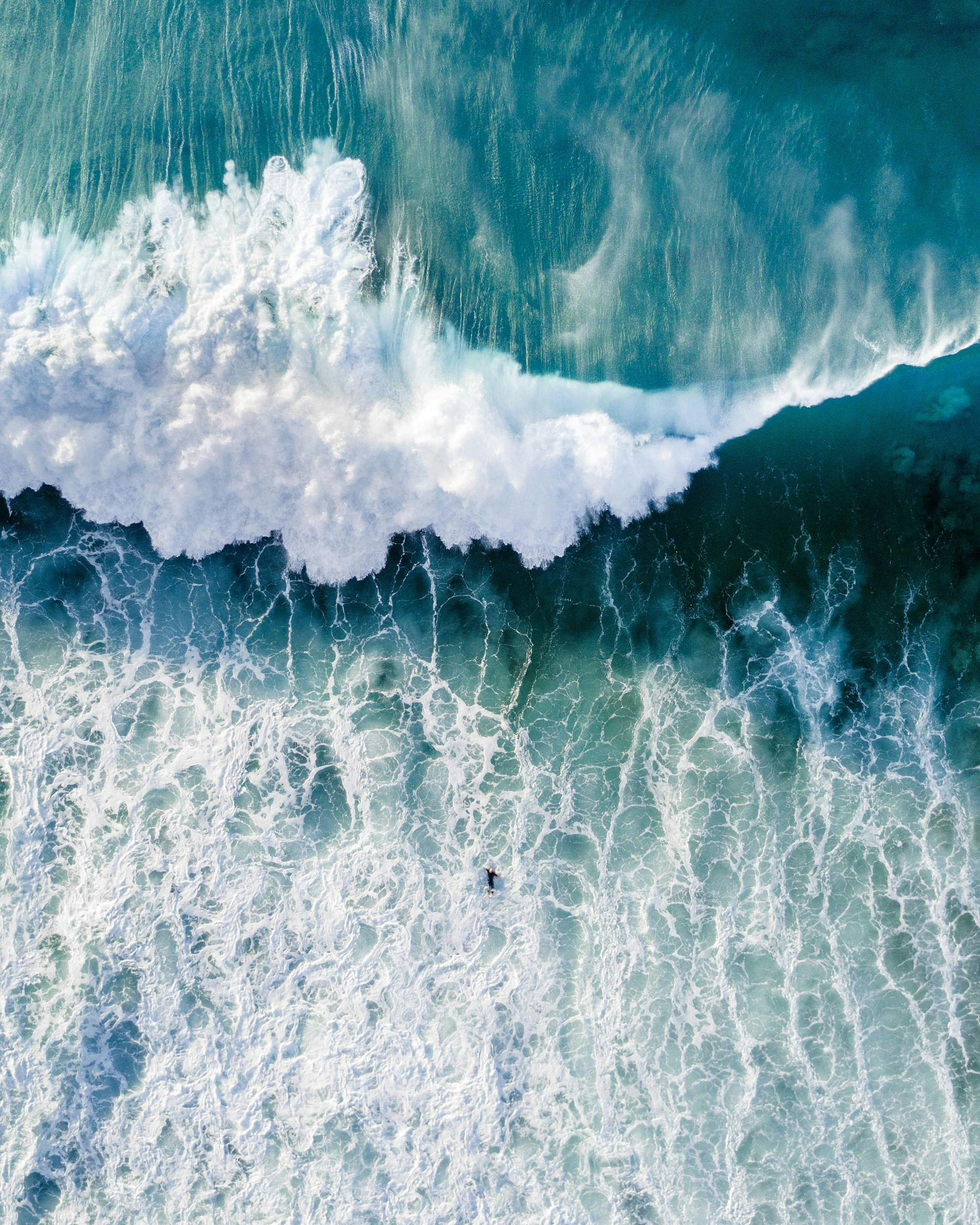 2000x2500 Surfers Wave Print