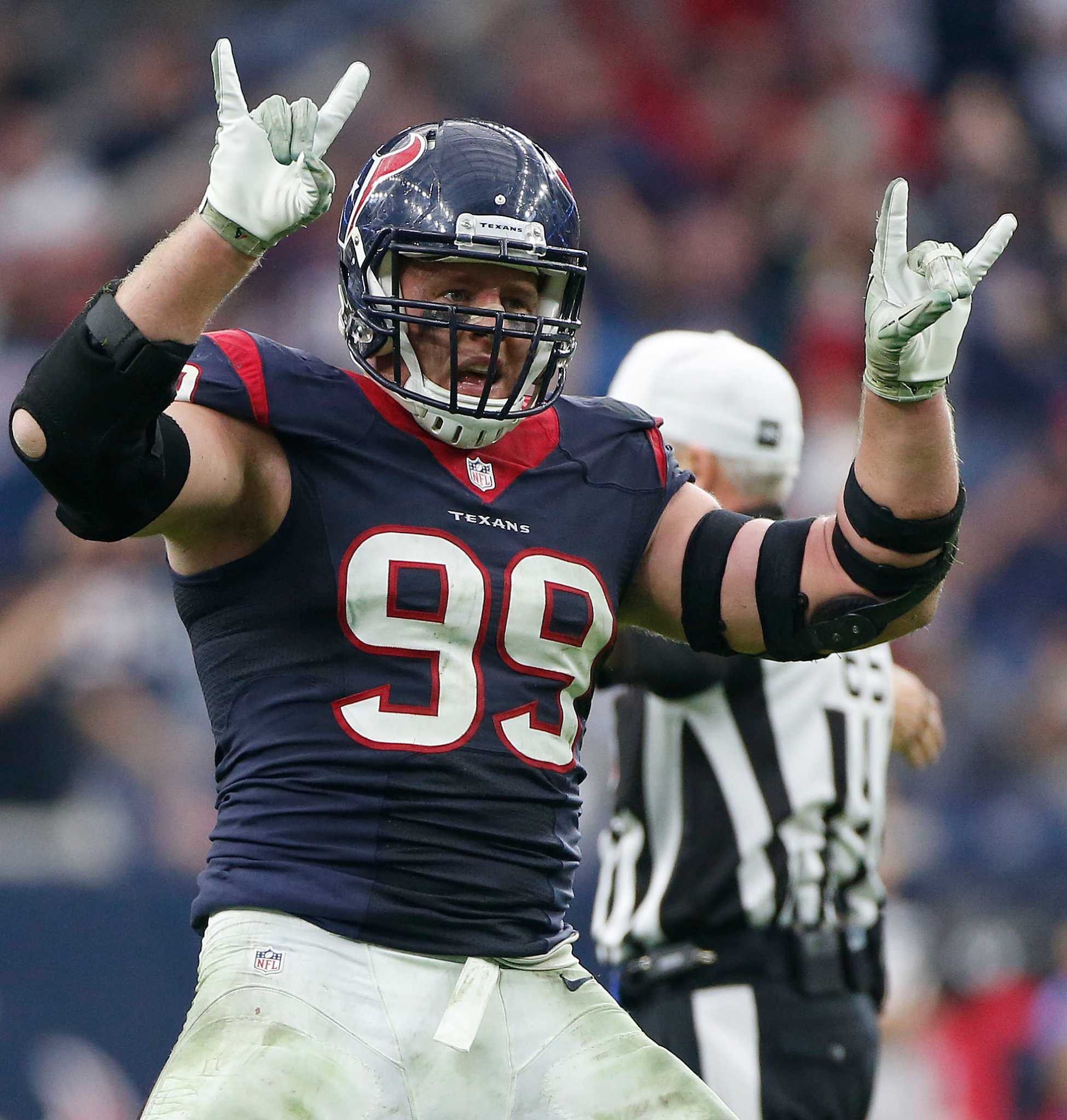 1950x2048 Texans' J.J. Watt returns favor to young fan