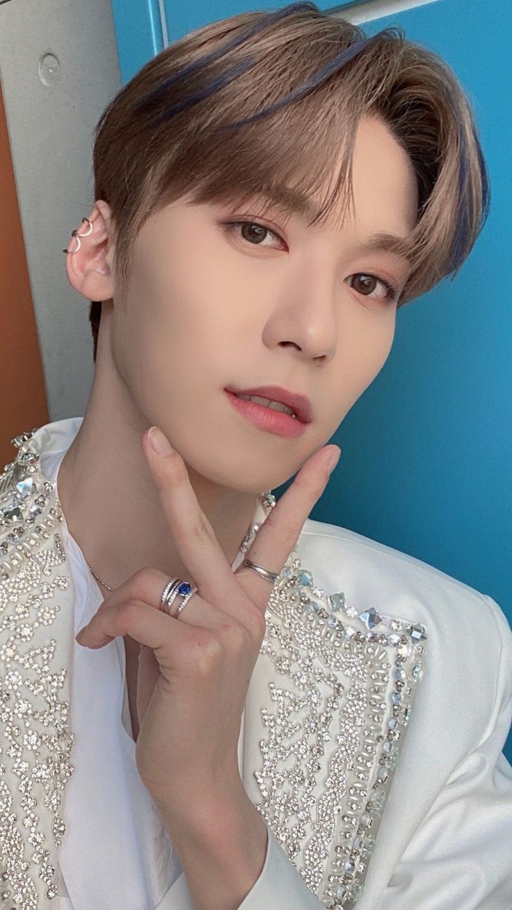 736x1308 To moon. Vixx, Wallpaper picture, Kpop