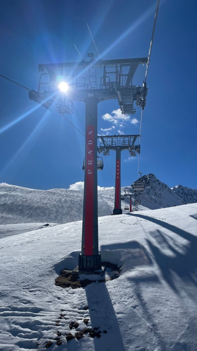 675x1200 prada ski lifts