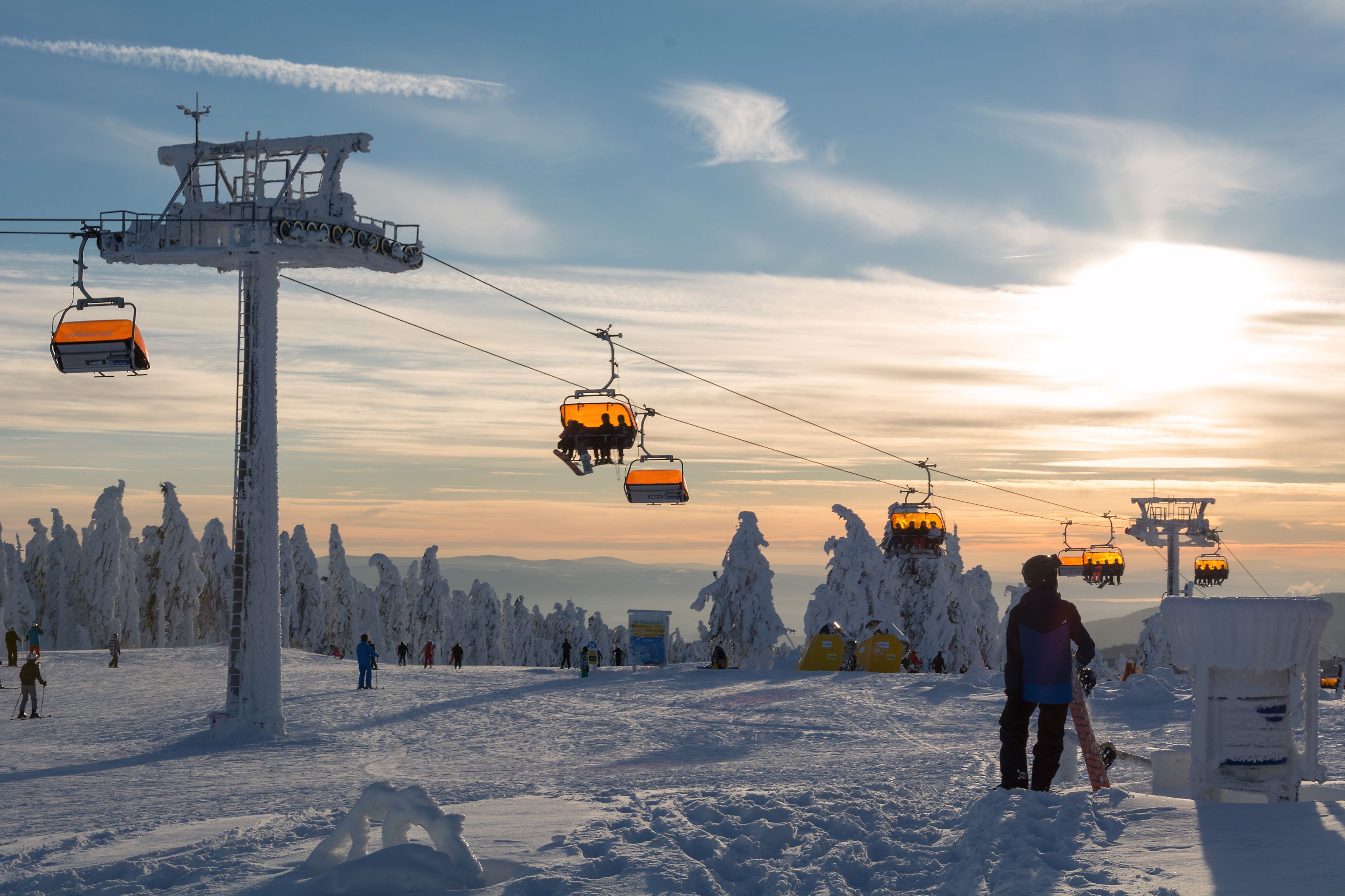 3500x2333 Ski Lift In Sunset. Copyright Free Photo (by M. Vorel)
