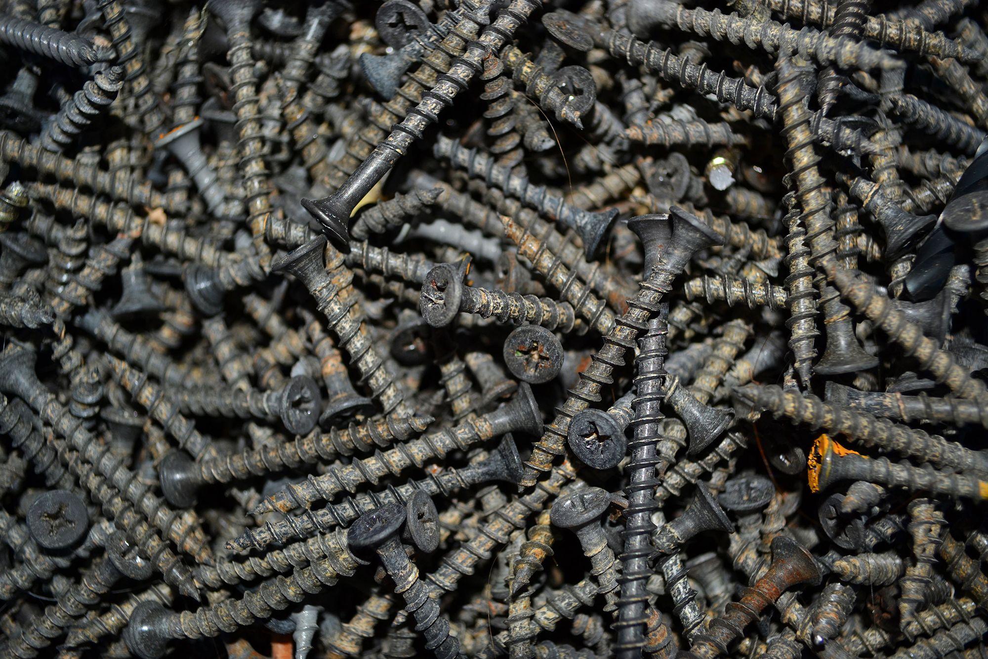 2000x1333 Screws Wallpaper. Screws Wallpaper