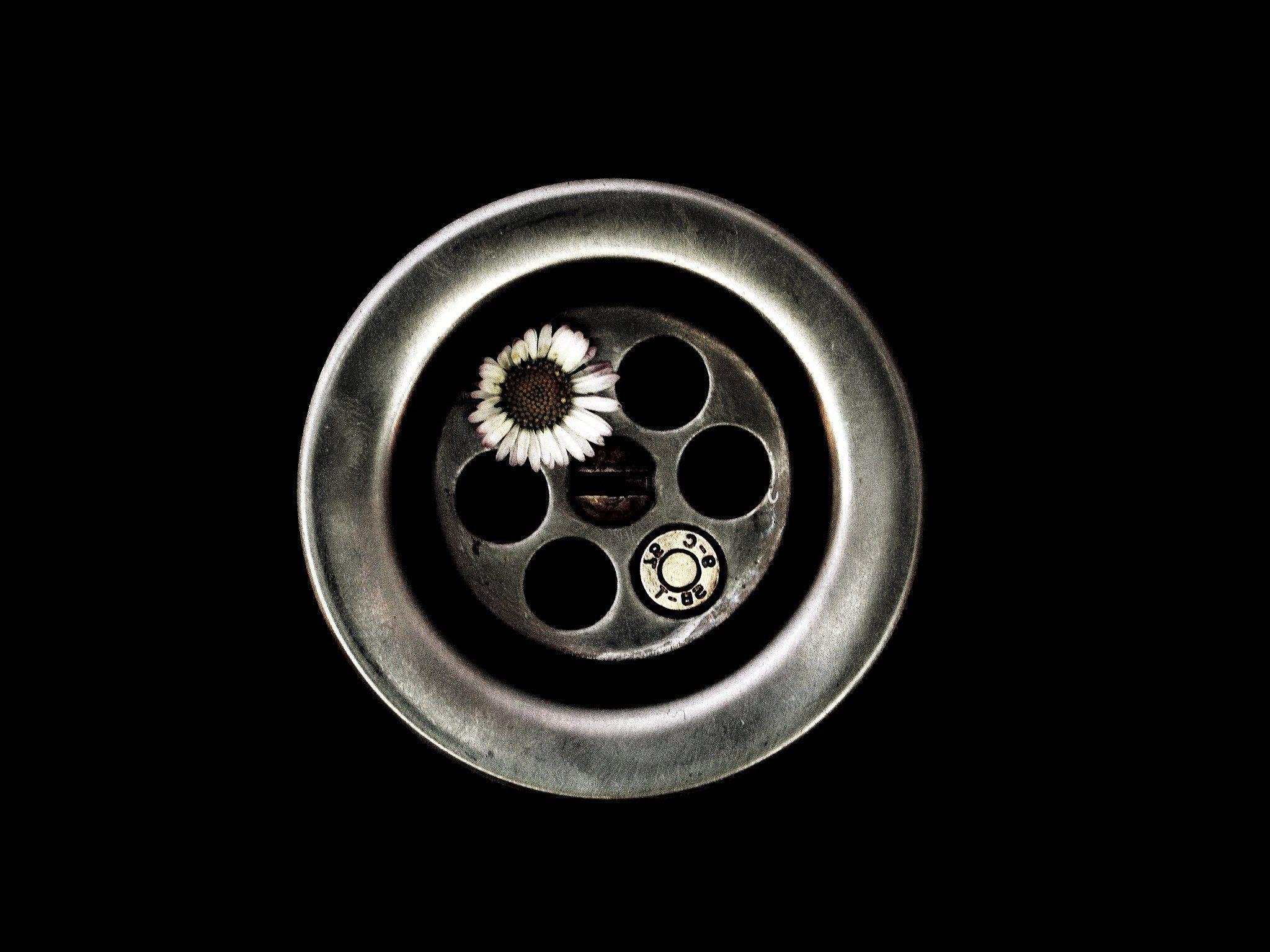 2048x1536 black Background, Flowers, Screw, Circle, Metal, Drains, Black