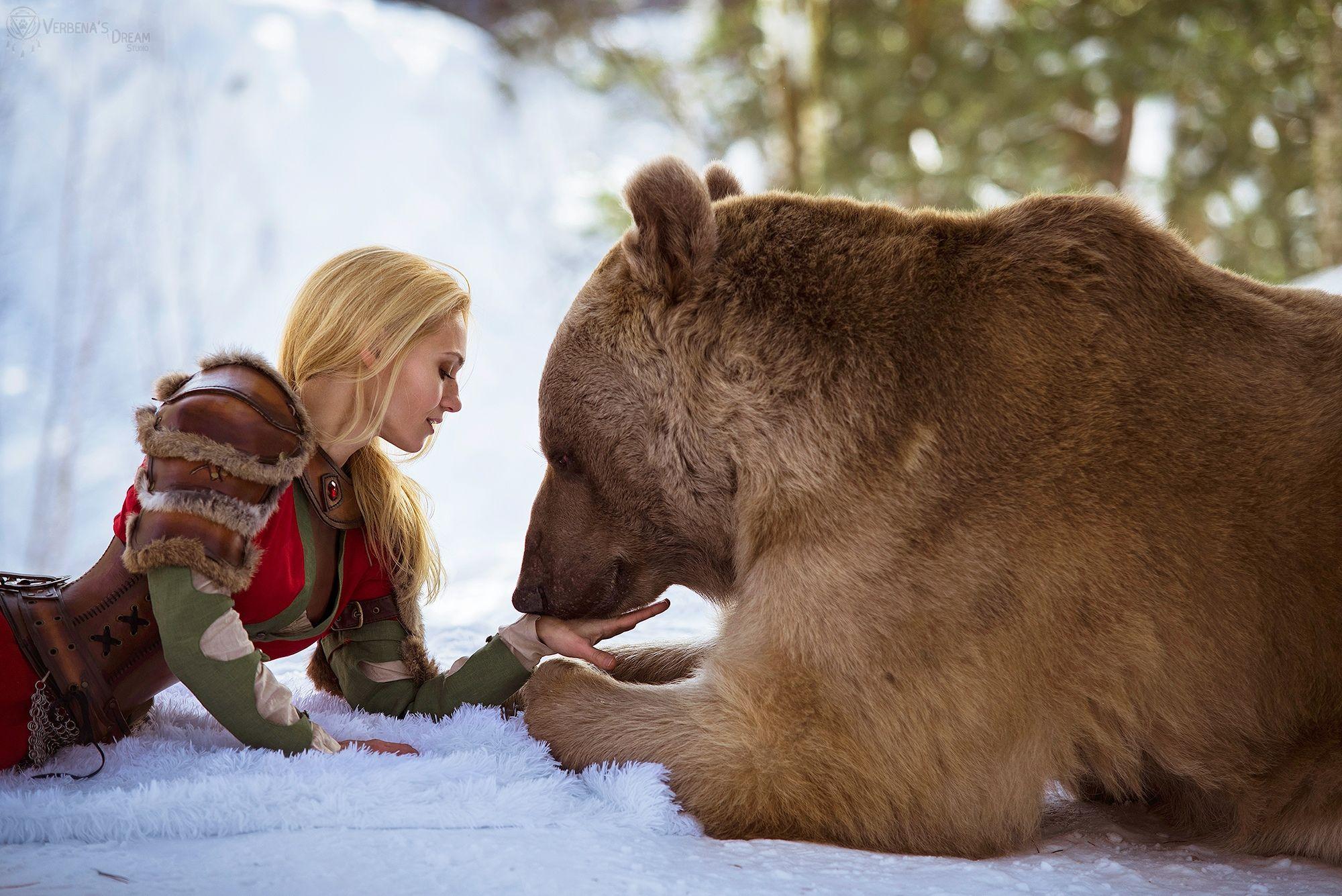 2000x1335 Cosplay Bear Armor Costume Wild Girl, HD Photography, 4k