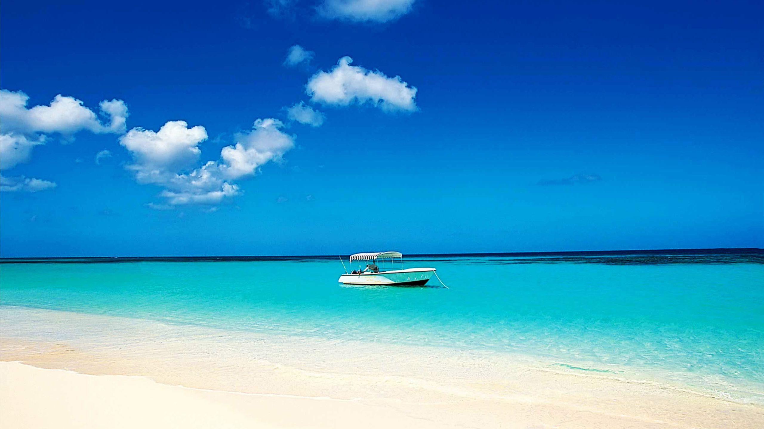 2560x1440 Tropical beach vacation wallpaper