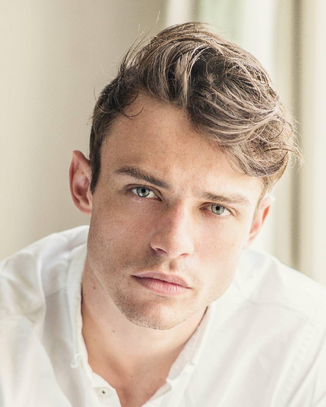 1080x1349 Thomas Doherty Wallpaper