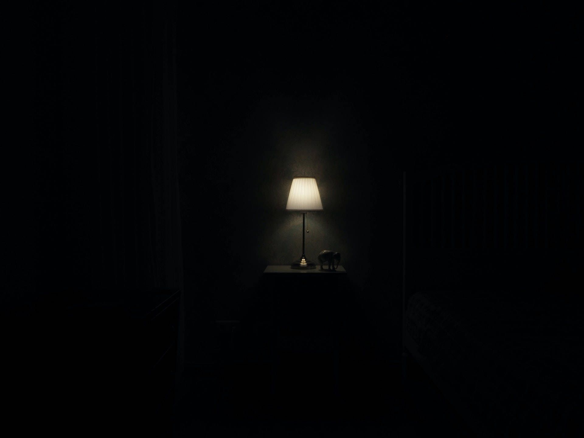 1920x1440 Download 1920x1080 HD Dark Lamp Wallpaper