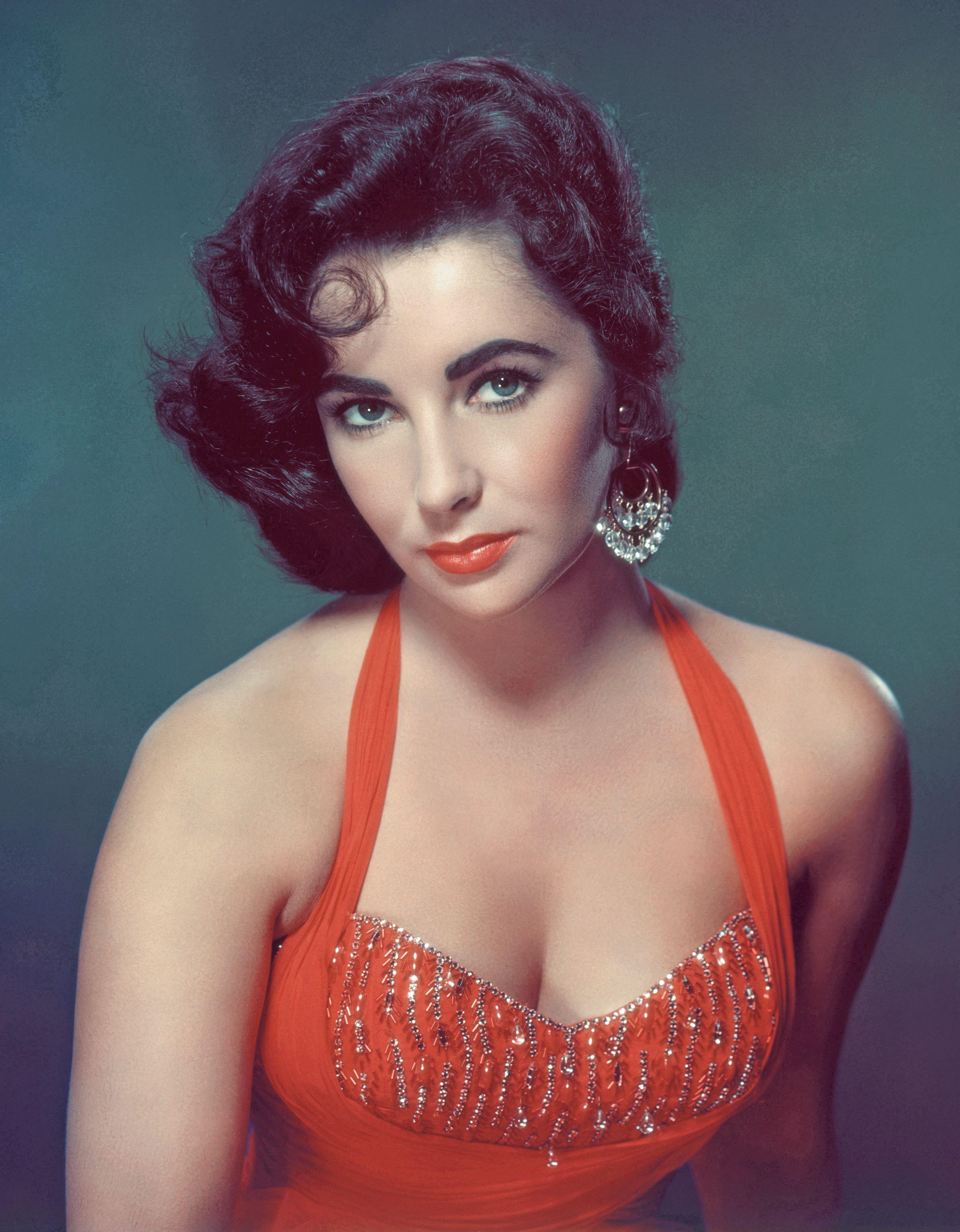 3359x4312 In Photo: Elizabeth Taylor's Most Glamorous Moments. Elizabeth