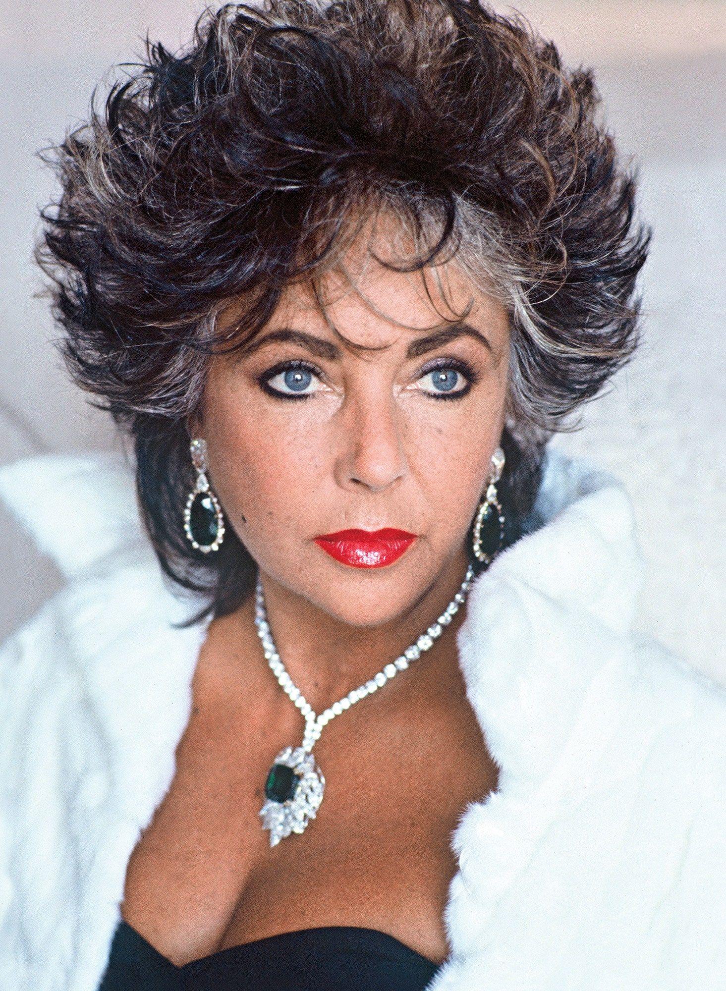 1465x2000 Elizabeth Taylor's Closing Act