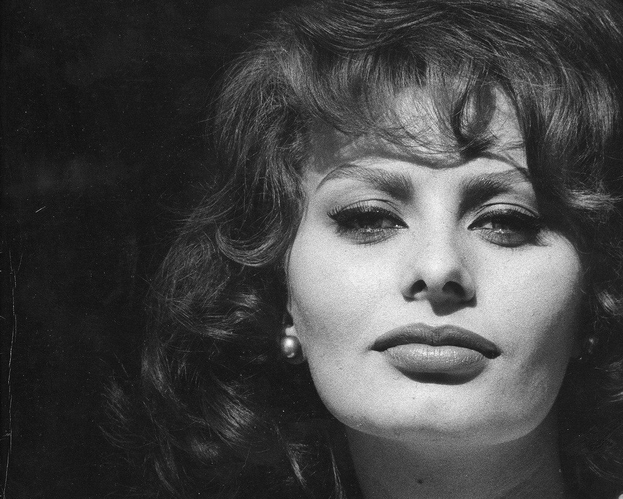 1280x1024 Sophia Loren Wallpaper