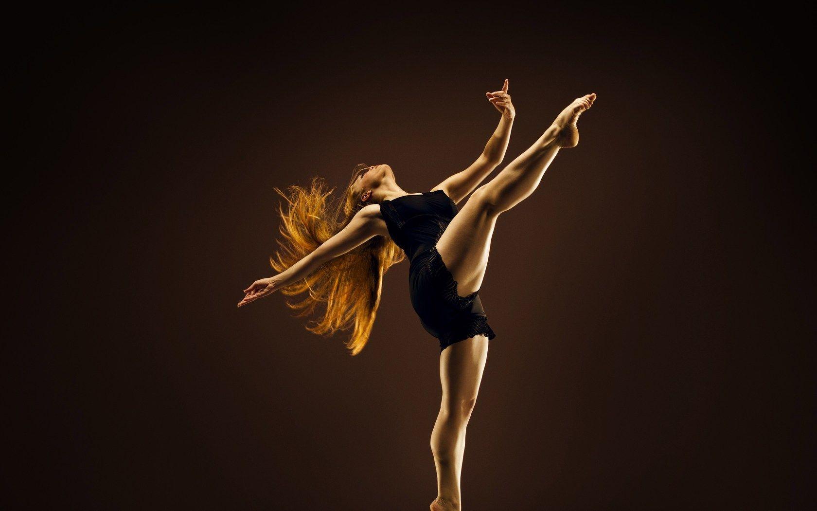 1680x1050 Sport, dancing, energy, girl wallpaper desktop background