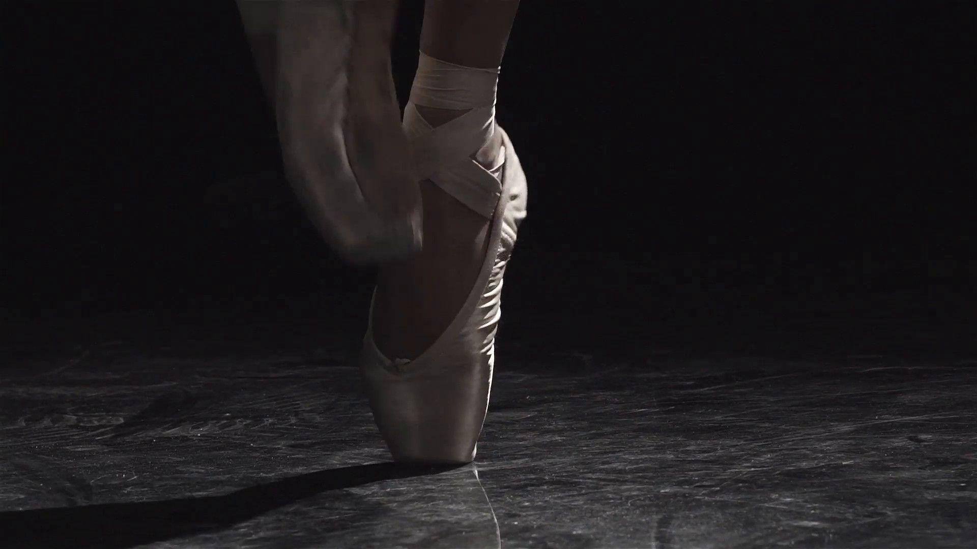 1920x1080 Black and White Ballet Wallpaper