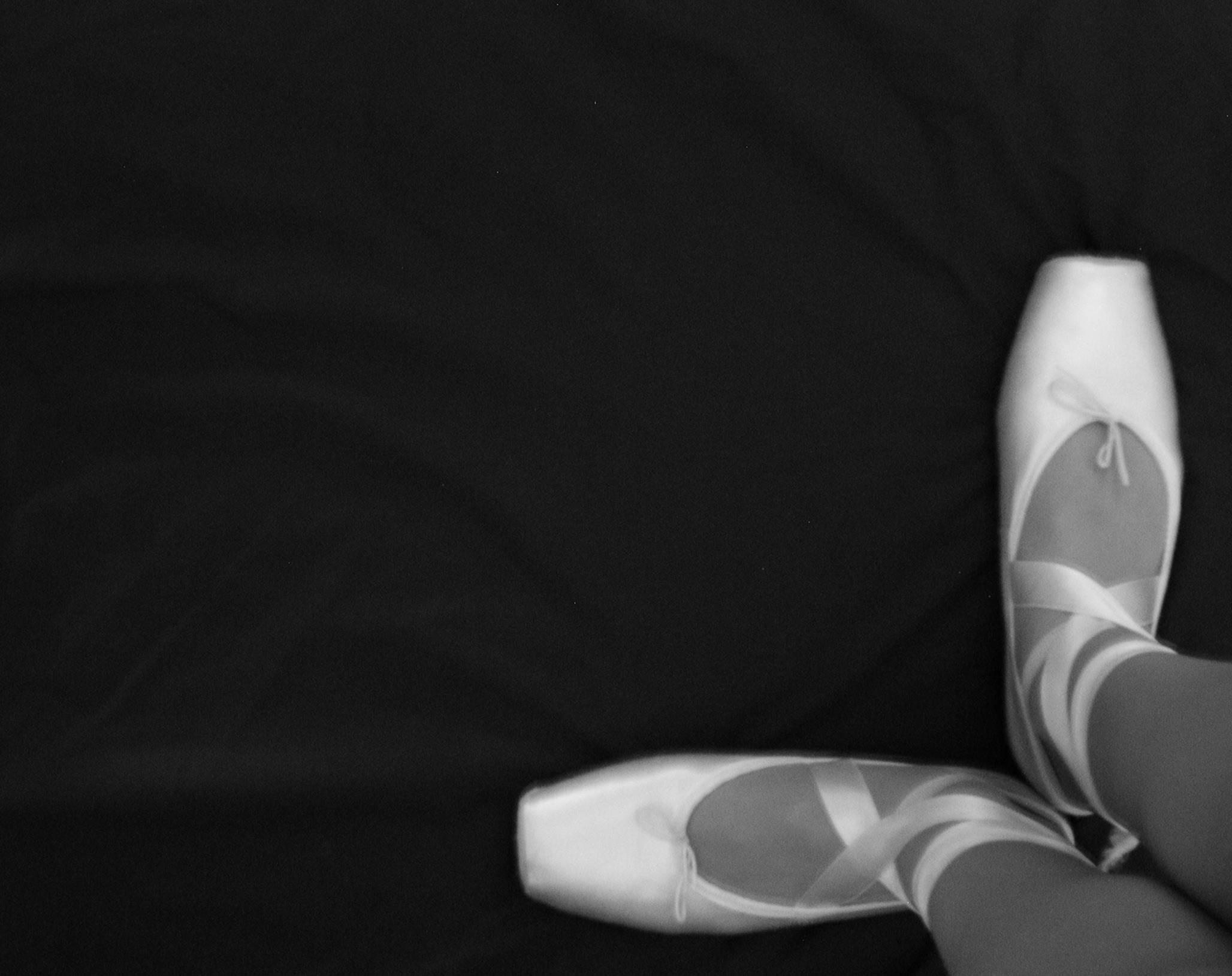2056x1629 Dance Shoes Wallpaper