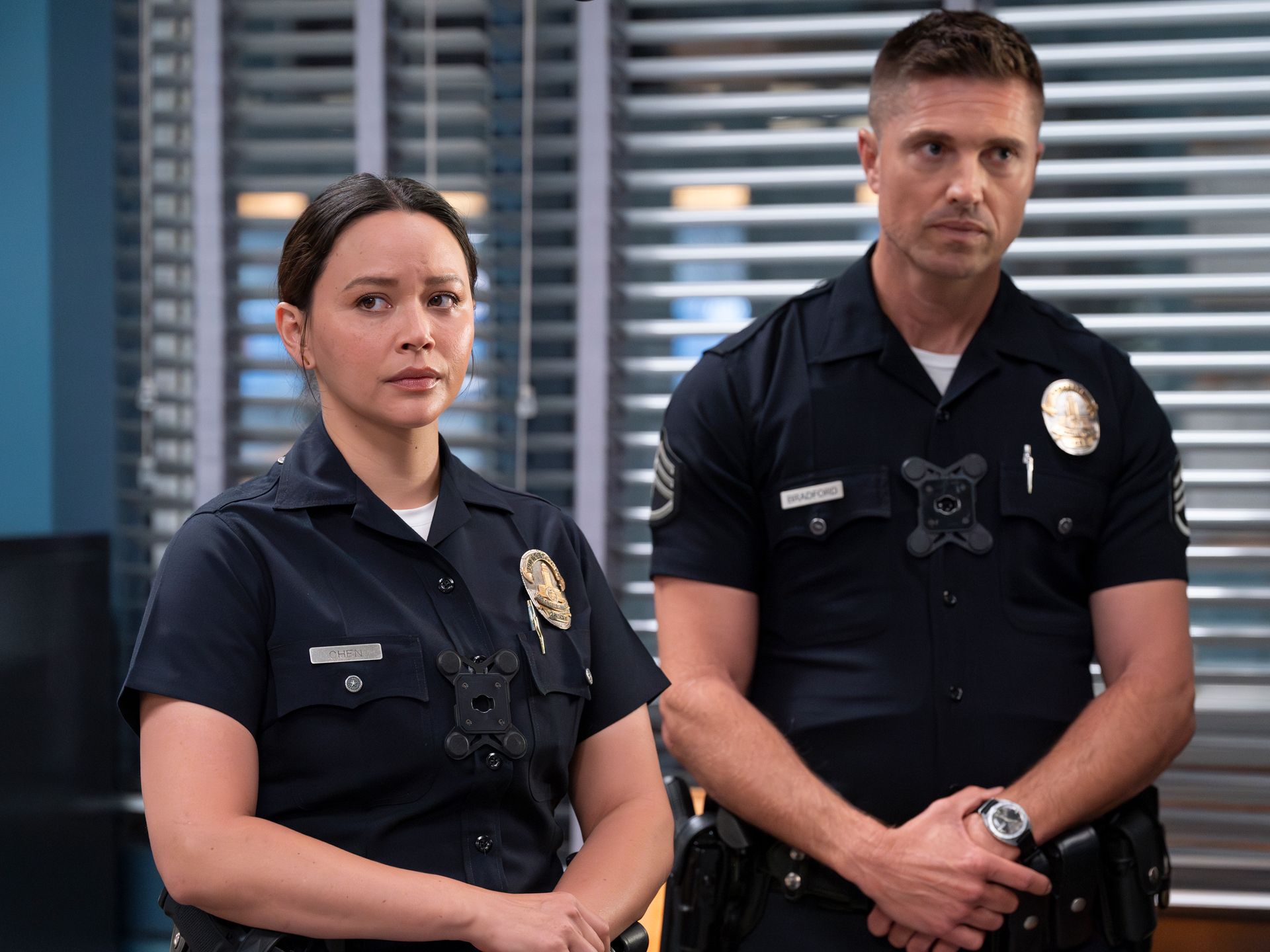 1920x1440 The Rookie's Melissa O'Neil teases Chenford future after surprising season 8 premiere