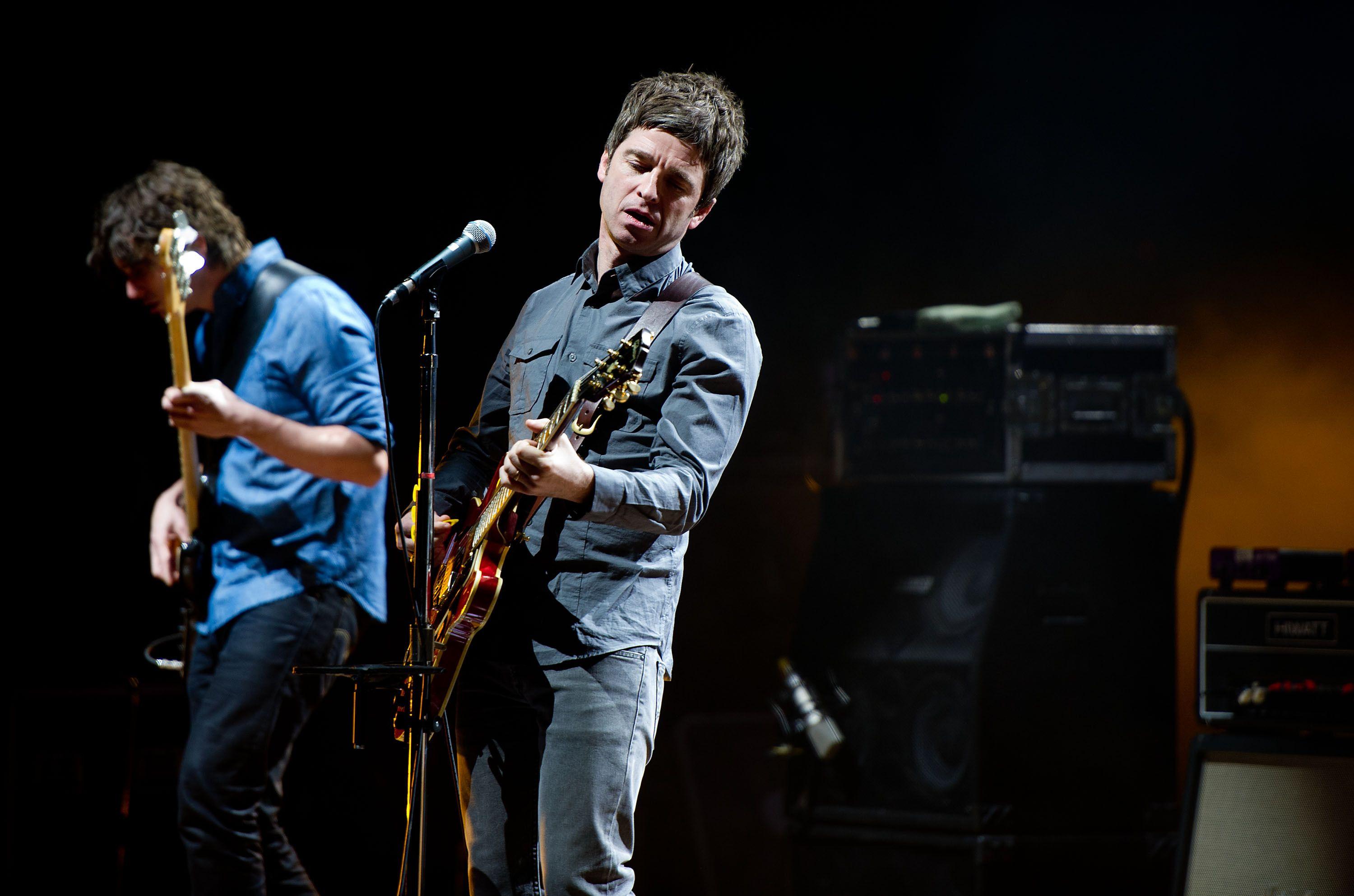 3000x1987 Noel Gallagher High Quality Wallpaper