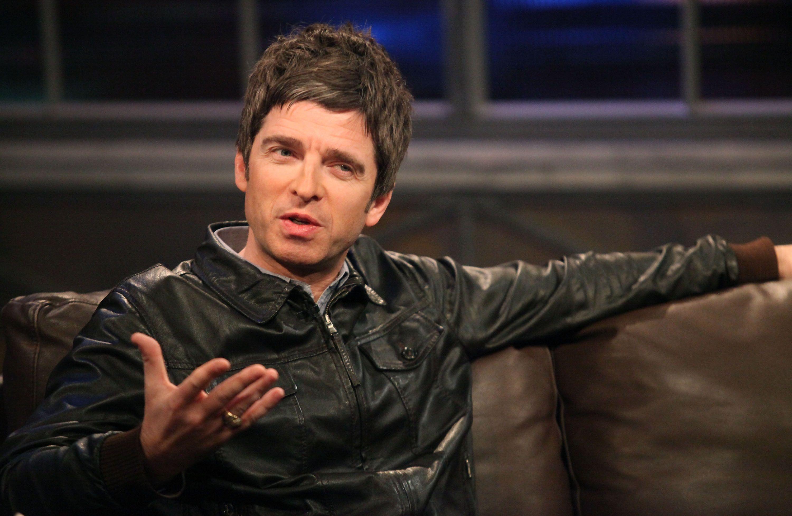 3000x1956 Noel Gallagher Wallpaper HD