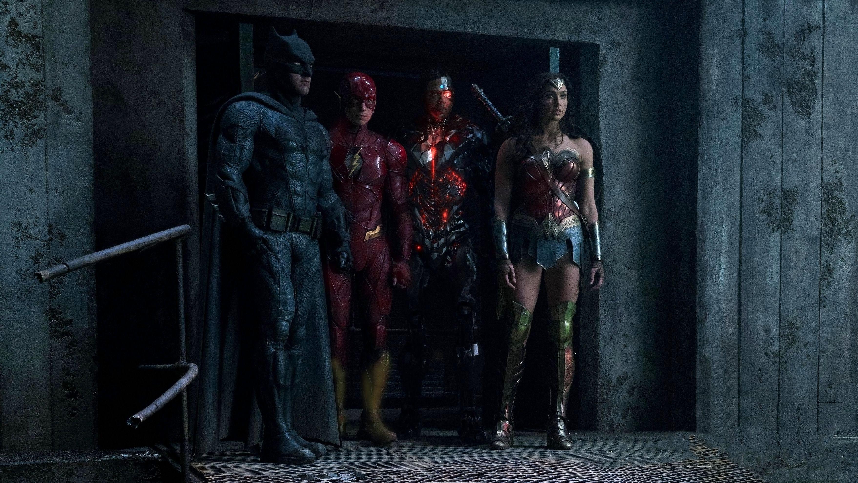 3515x1978 Batman Flash Cyborg And Woman Woman In Justice League